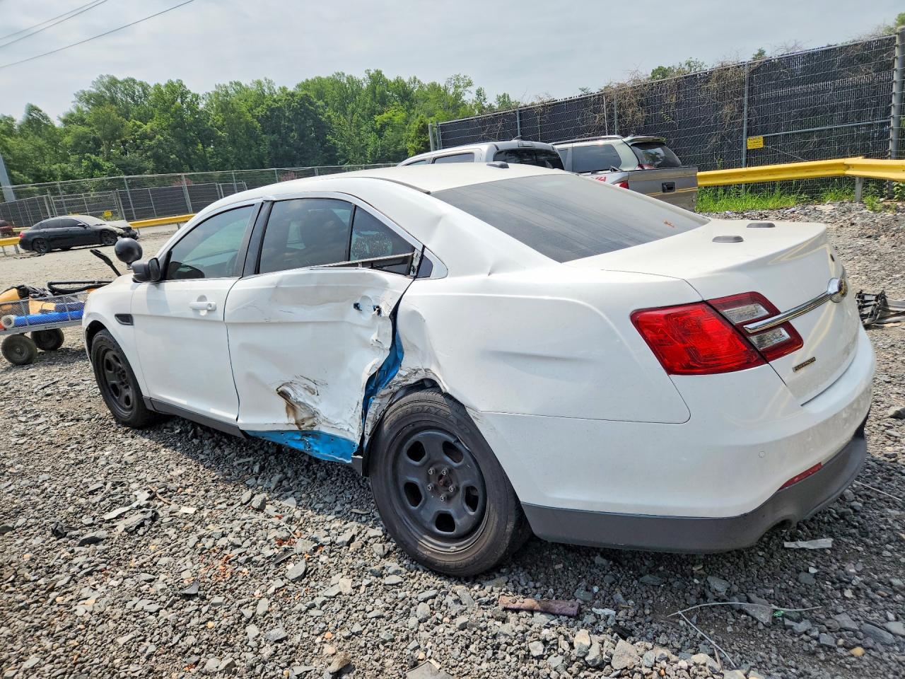 2015 Ford Taurus Police Interceptor White vin: 1FAHP2MK8FG176001