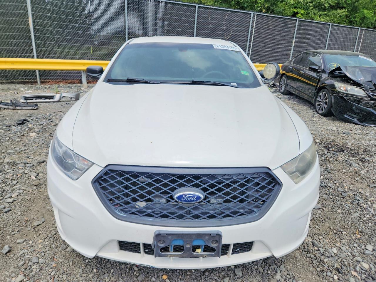 2015 Ford Taurus Police Interceptor White vin: 1FAHP2MK8FG176001
