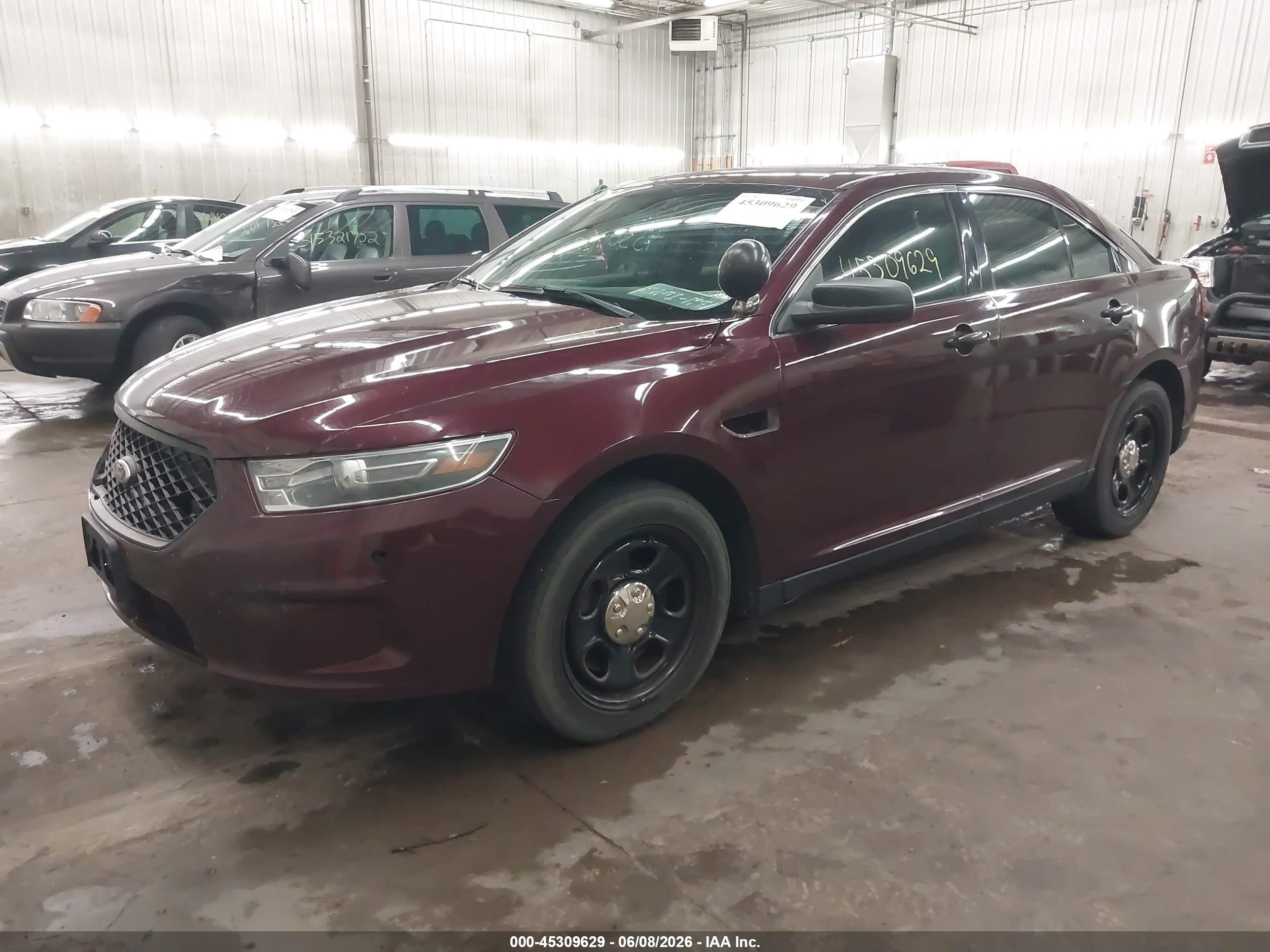 2015 Ford Police Interceptor Maroon vin: 1FAHP2MK9FG150362