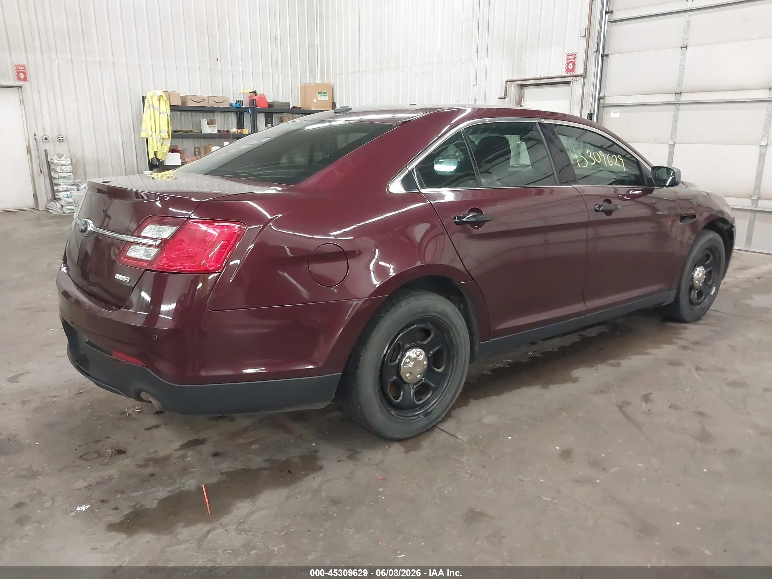 2015 Ford Police Interceptor Maroon vin: 1FAHP2MK9FG150362