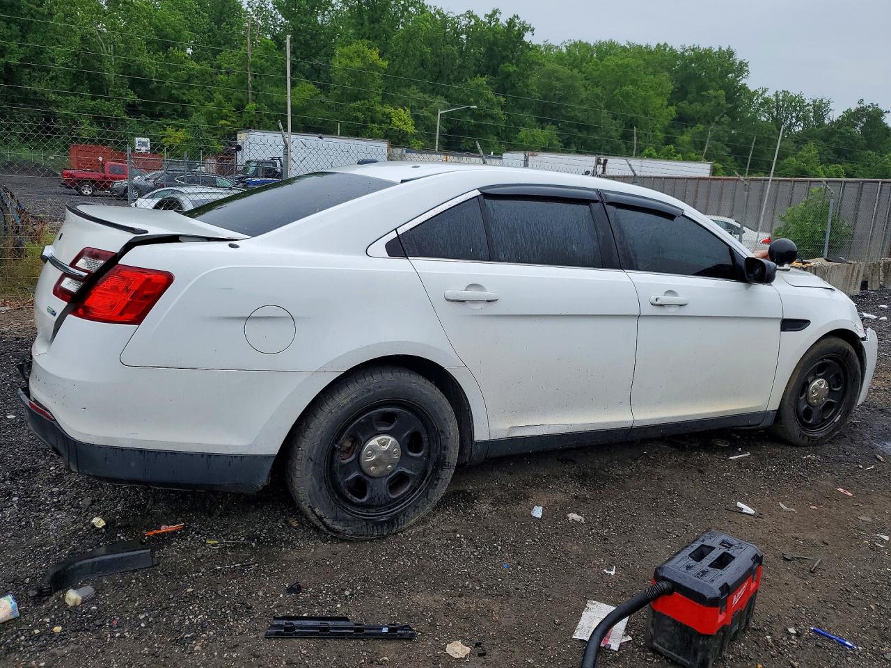 2014 Ford Taurus Police Interceptor White vin: 1FAHP2MKXEG180291