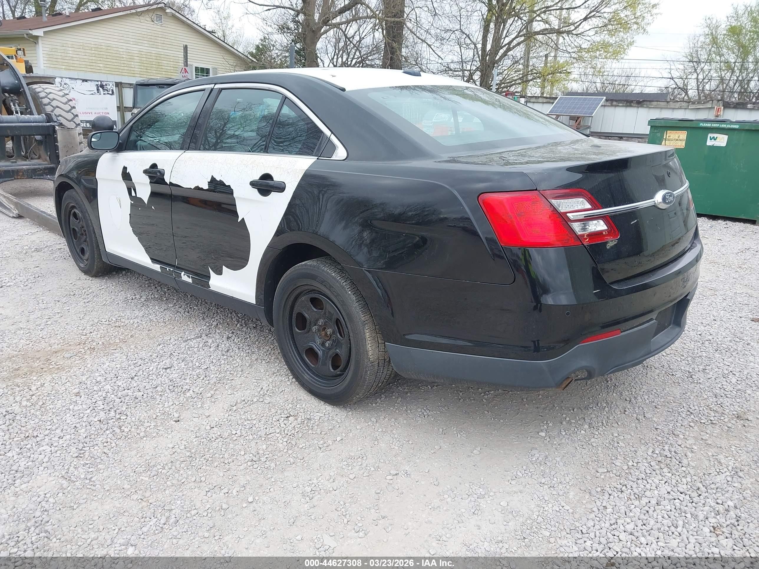 2015 Ford Police Interceptor   Black vin: 1FAHP2MKXFG124286