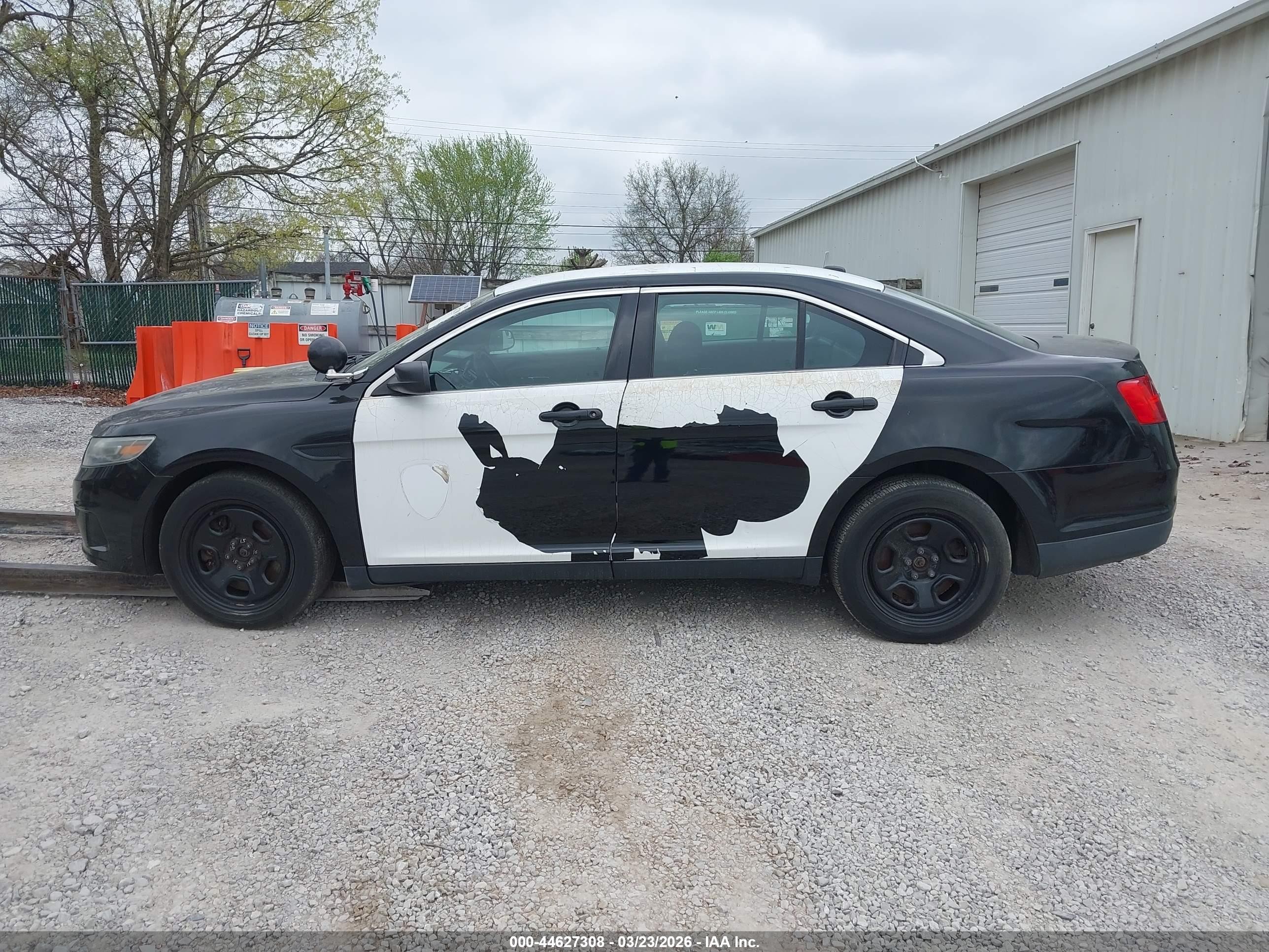 2015 Ford Police Interceptor   Black vin: 1FAHP2MKXFG124286