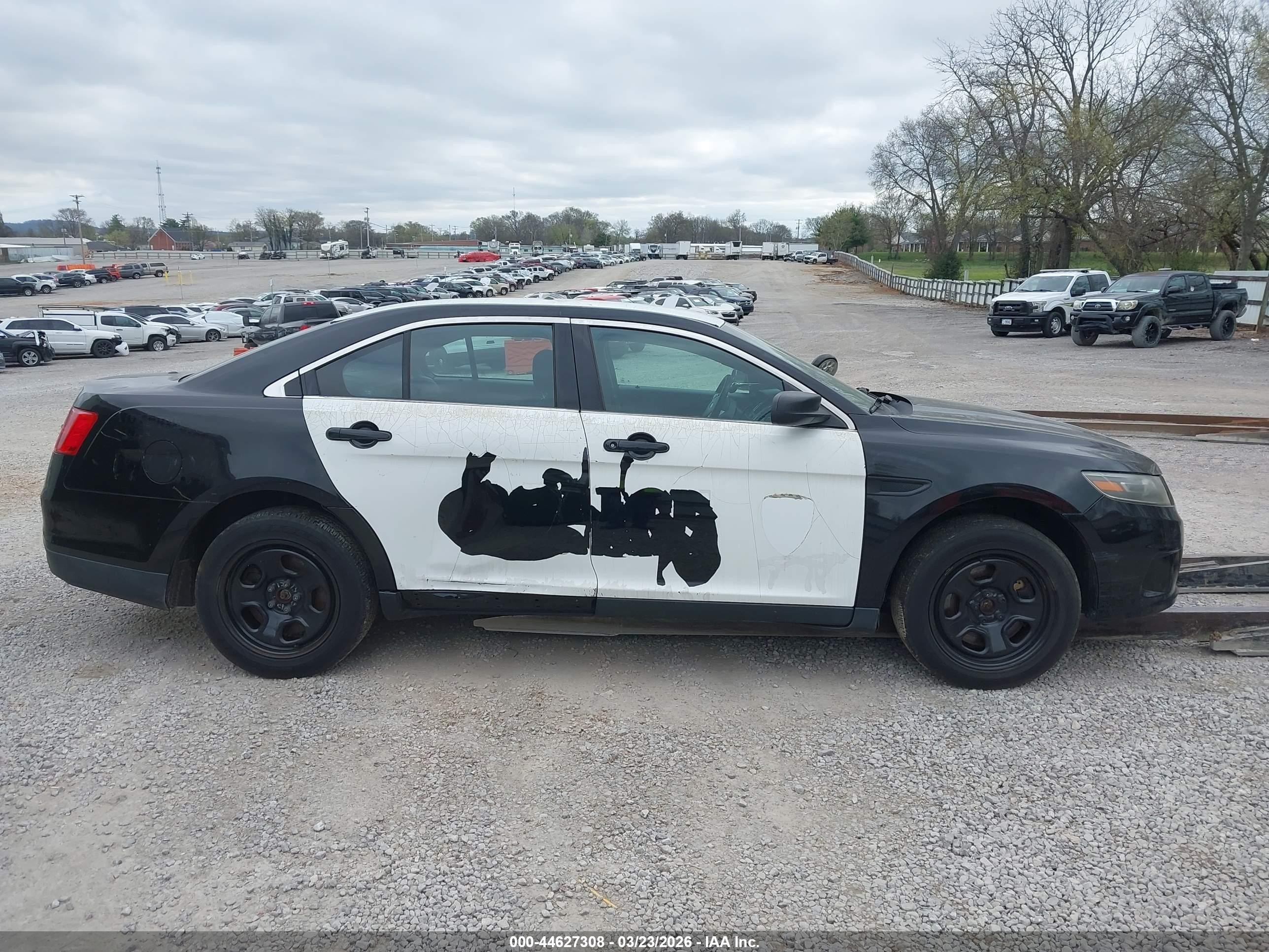 2015 Ford Police Interceptor   Black vin: 1FAHP2MKXFG124286