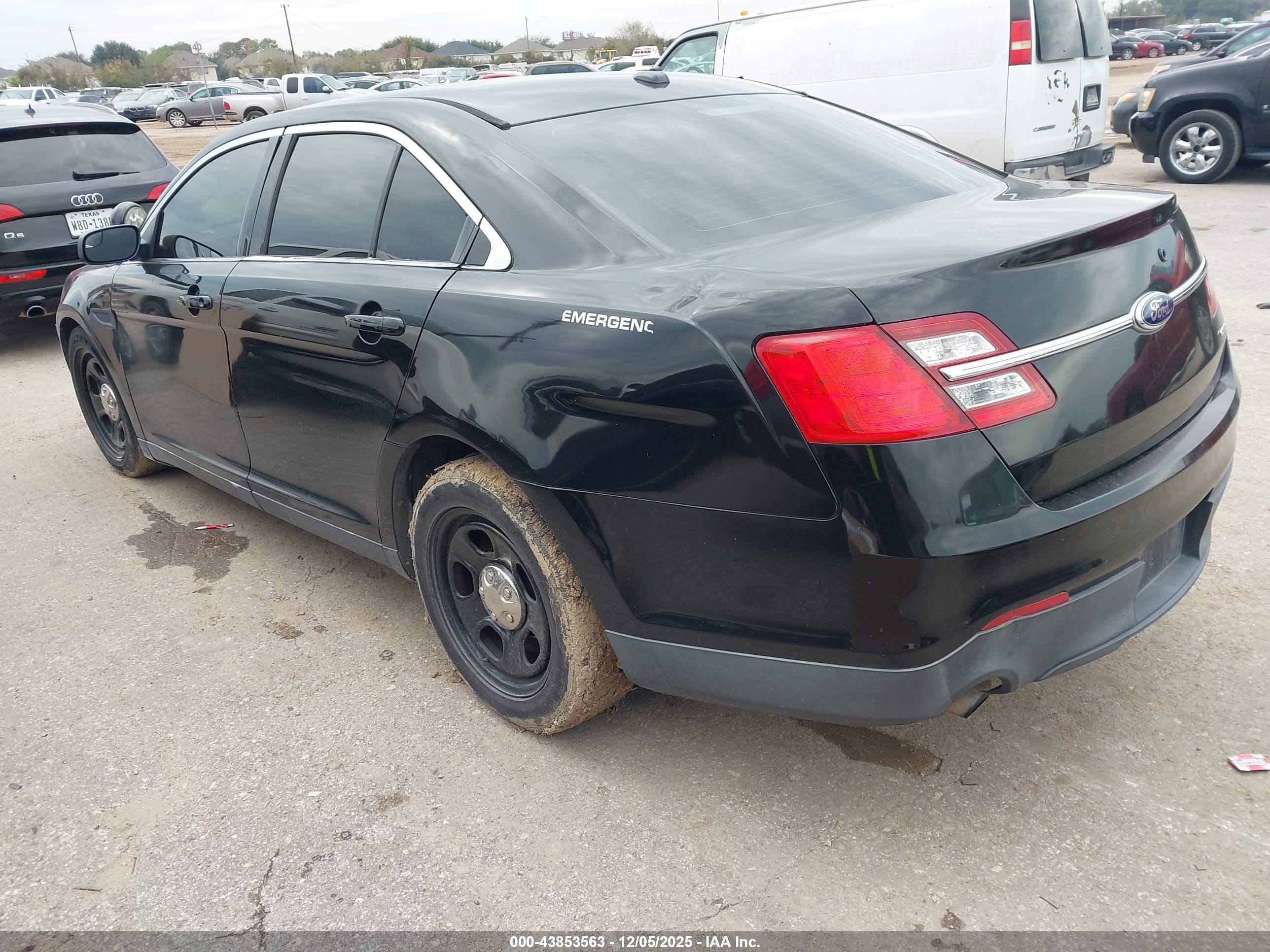 2014 Ford Police Interceptor   Черный vin: 1FAHP2MT1EG153733