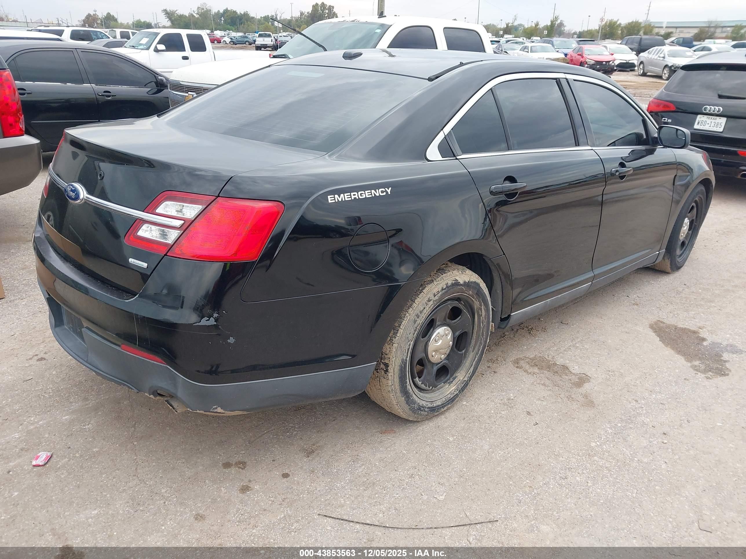 2014 Ford Police Interceptor   Черный vin: 1FAHP2MT1EG153733