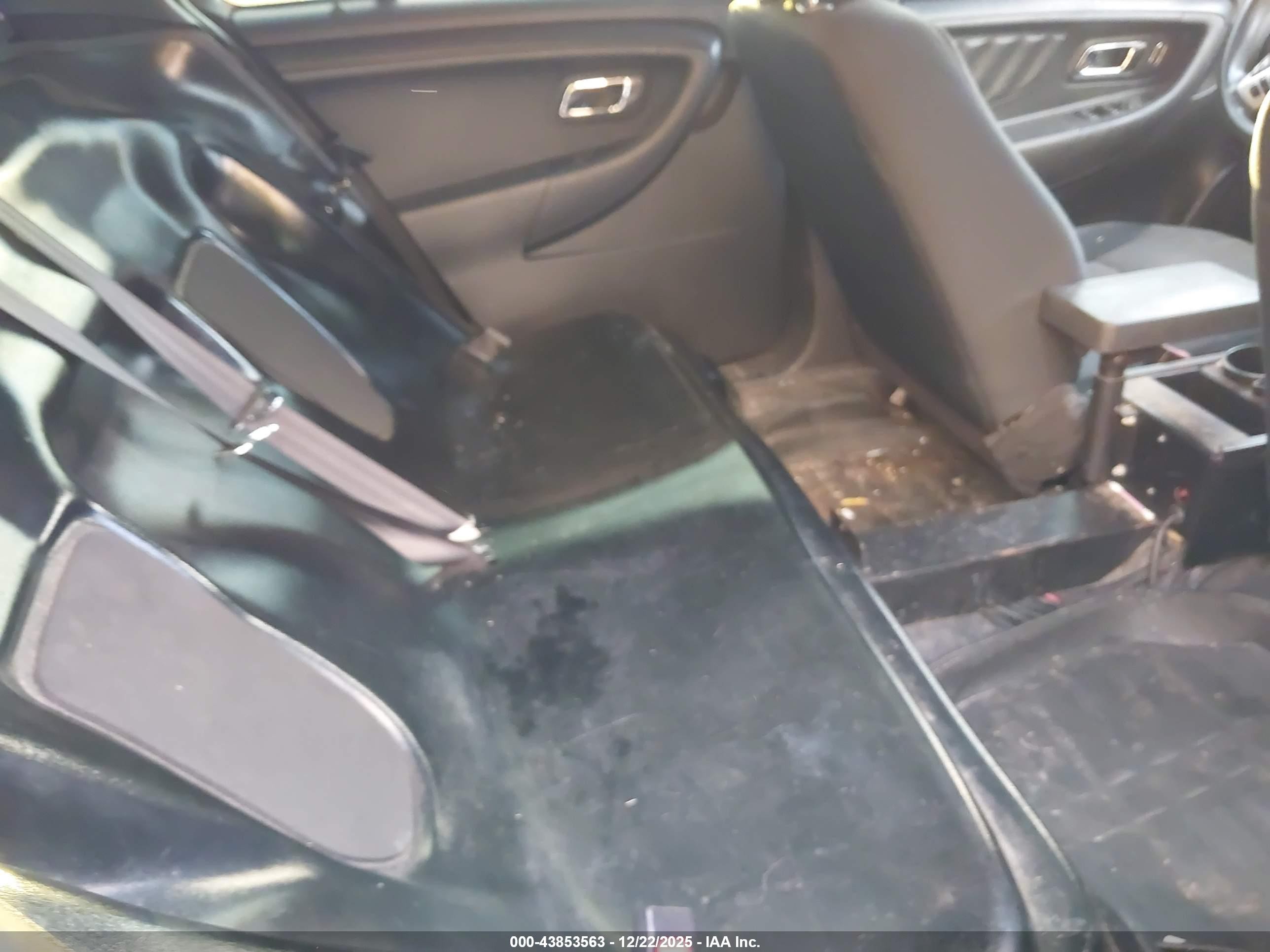 2014 Ford Police Interceptor   Черный vin: 1FAHP2MT1EG153733