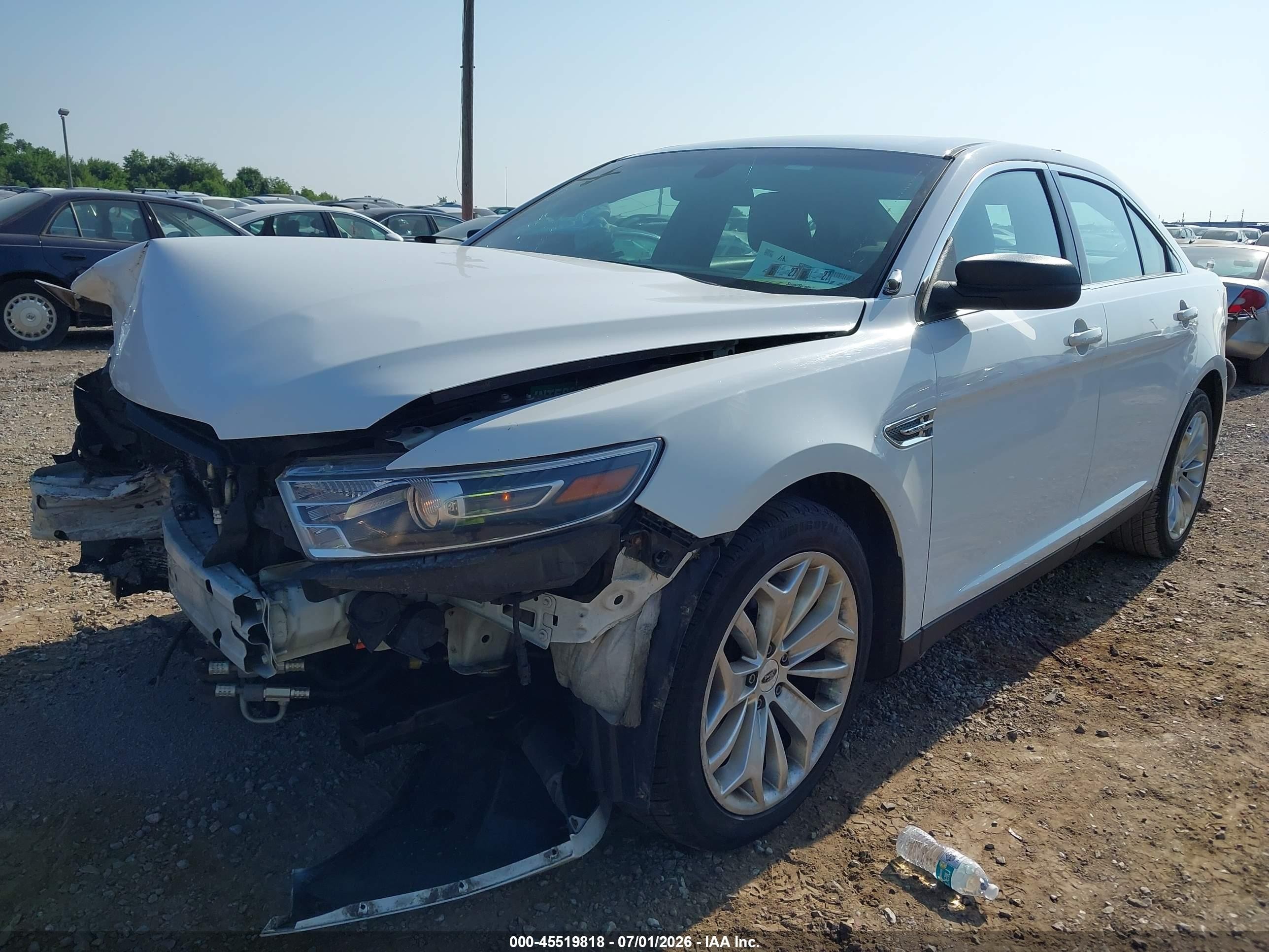 2015 Ford Police Interceptor   White vin: 1FAHP2MT5FG182220