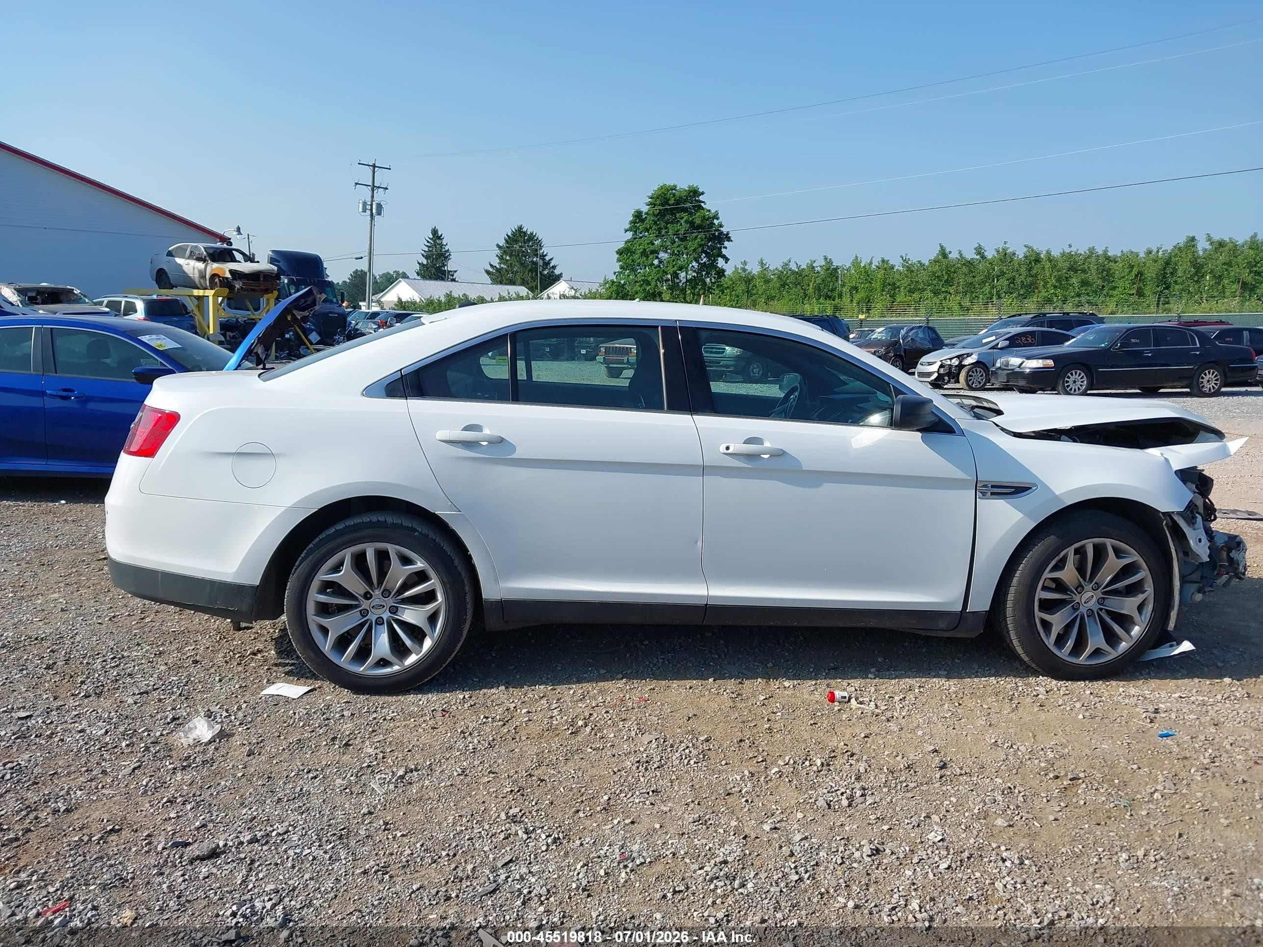 2015 Ford Police Interceptor   White vin: 1FAHP2MT5FG182220