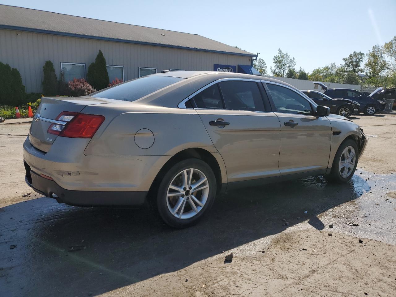 2014 Ford Taurus Police Interceptor Бежевый vin: 1FAHP2MT7EG156281