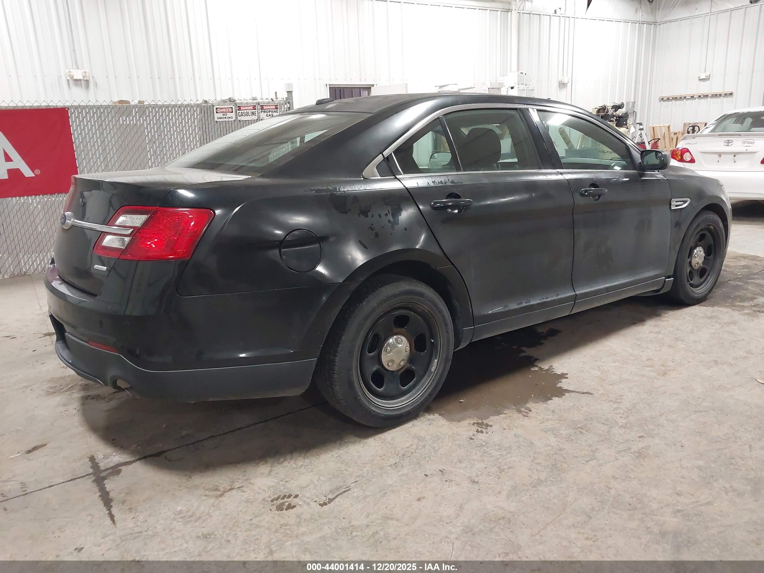 2015 Ford Police Interceptor   Black vin: 1FAHP2MTXFG121185