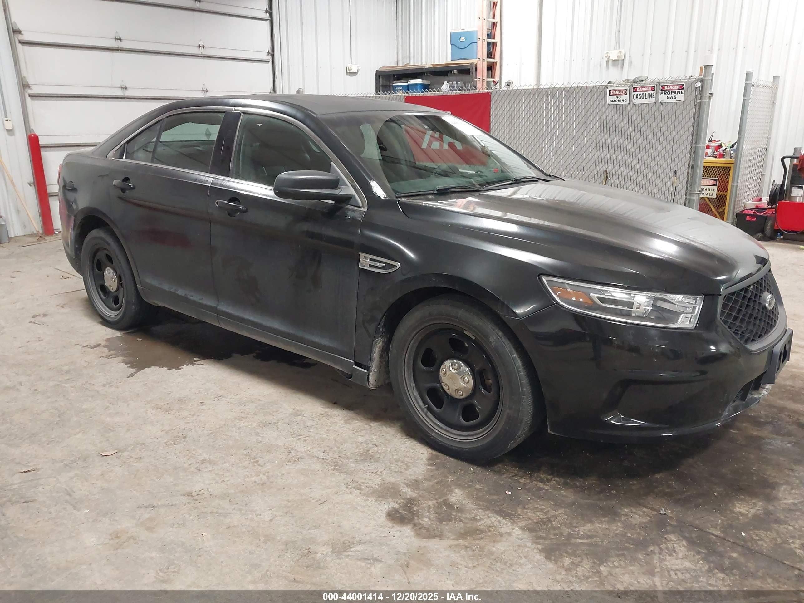 2015 Ford Police Interceptor   Black vin: 1FAHP2MTXFG121185