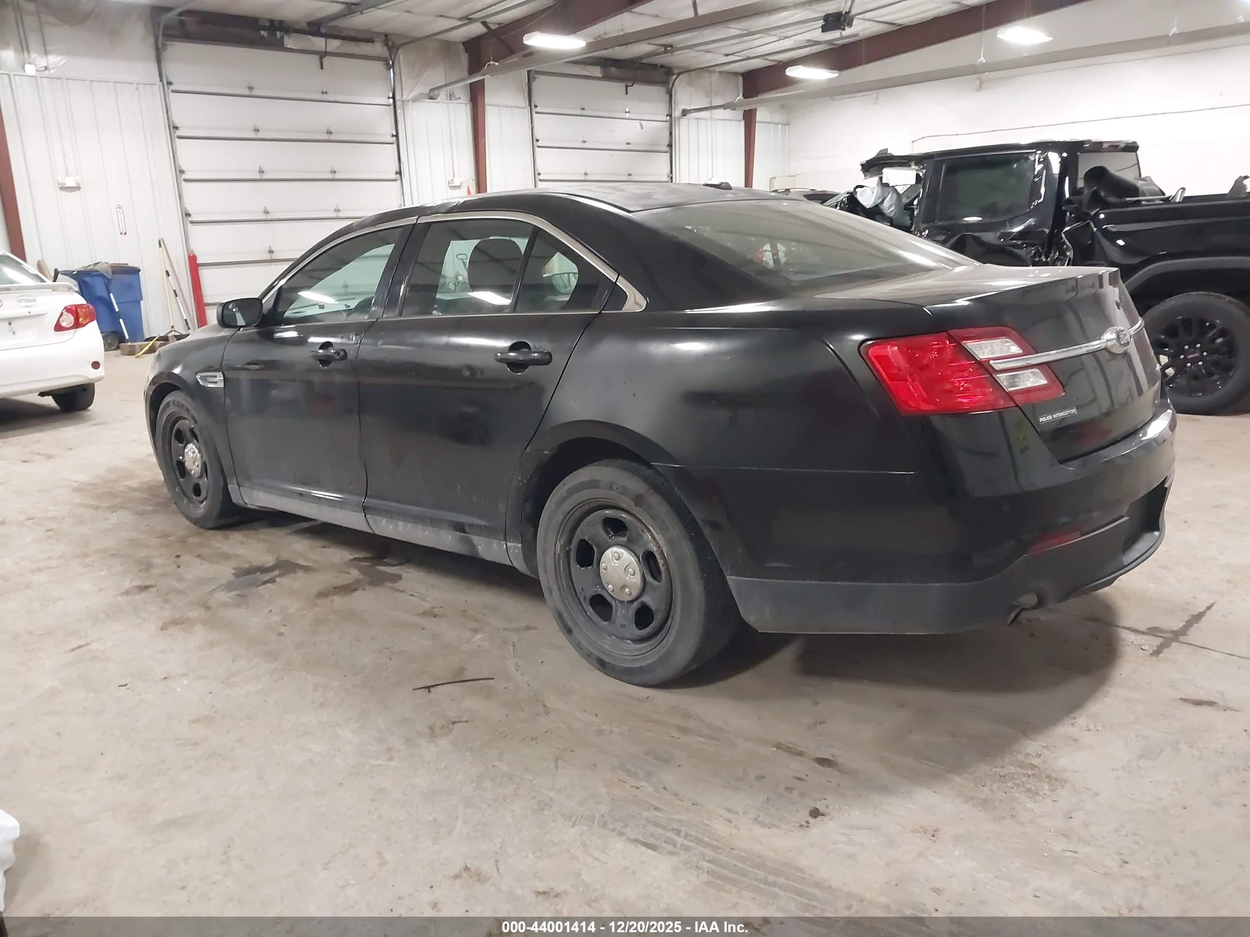 2015 Ford Police Interceptor   Black vin: 1FAHP2MTXFG121185