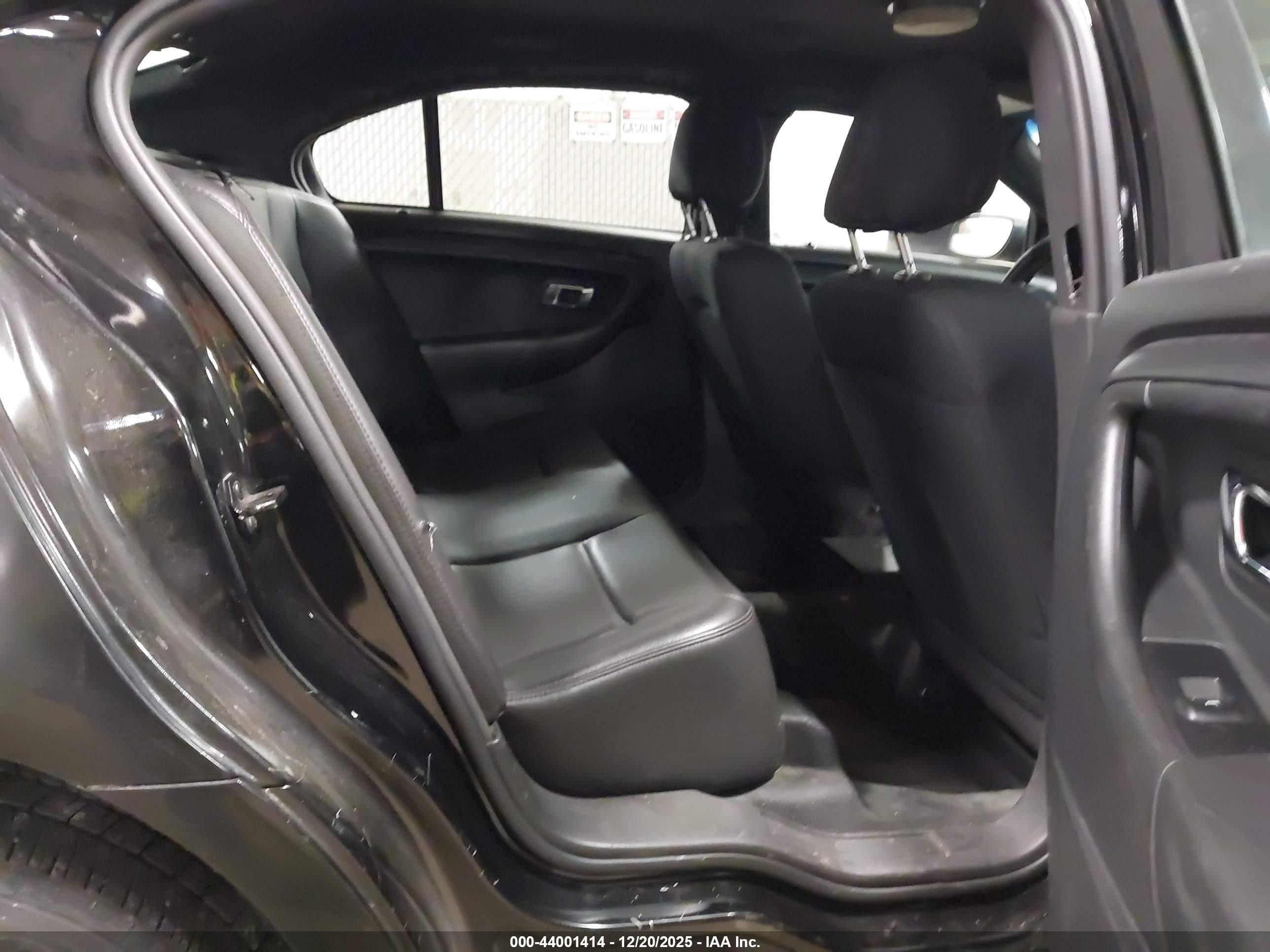 2015 Ford Police Interceptor   Black vin: 1FAHP2MTXFG121185