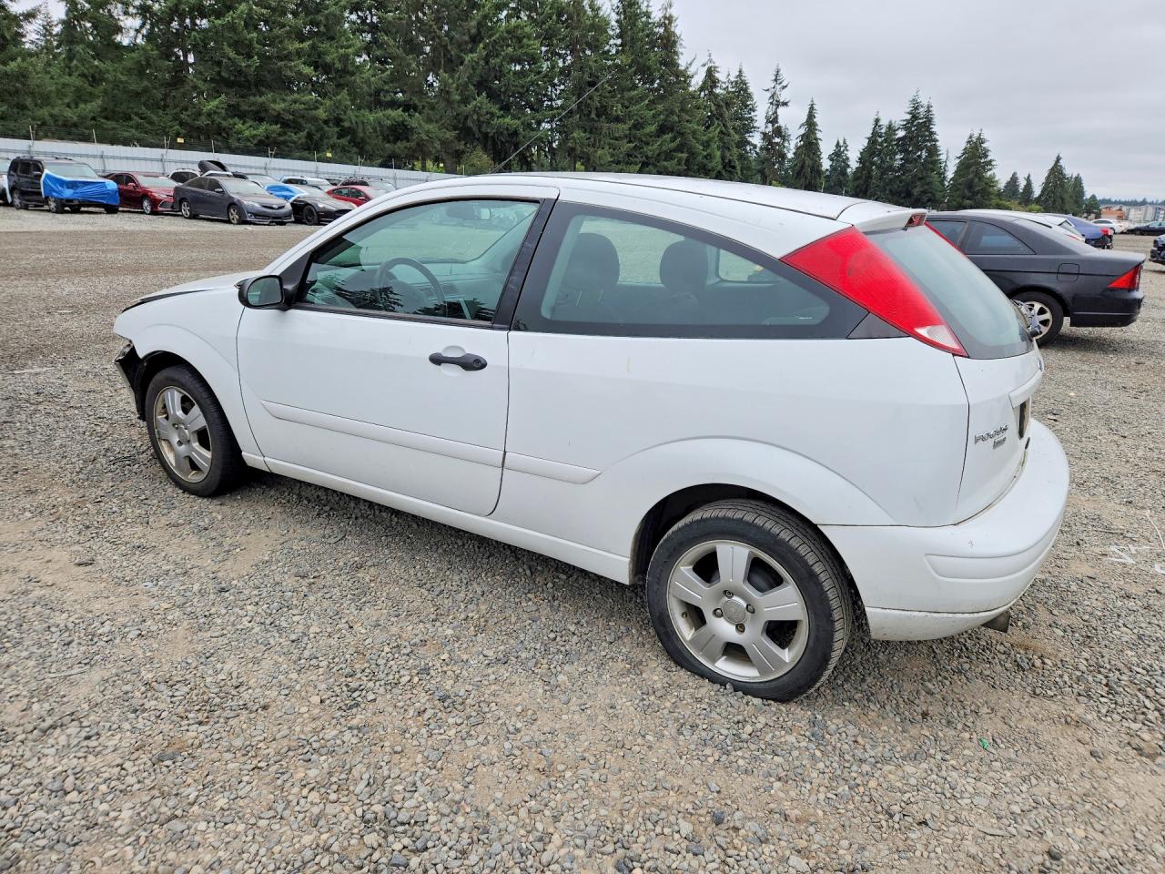 2007 Ford Focus Zx3 White vin: 1FAHP31N67W277856