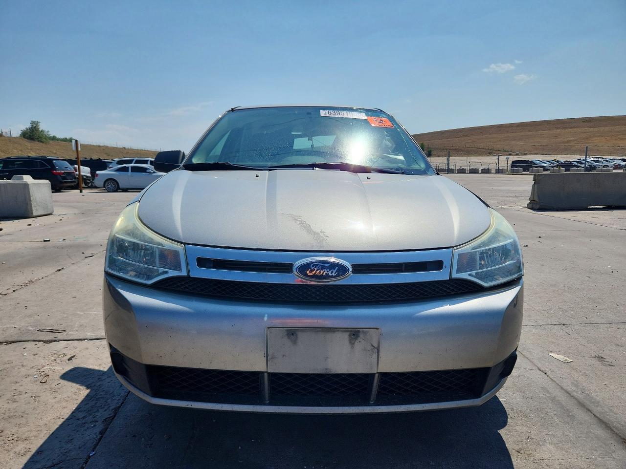 2008 Ford Focus Серебряный vin: 1FAHP32N28W231604