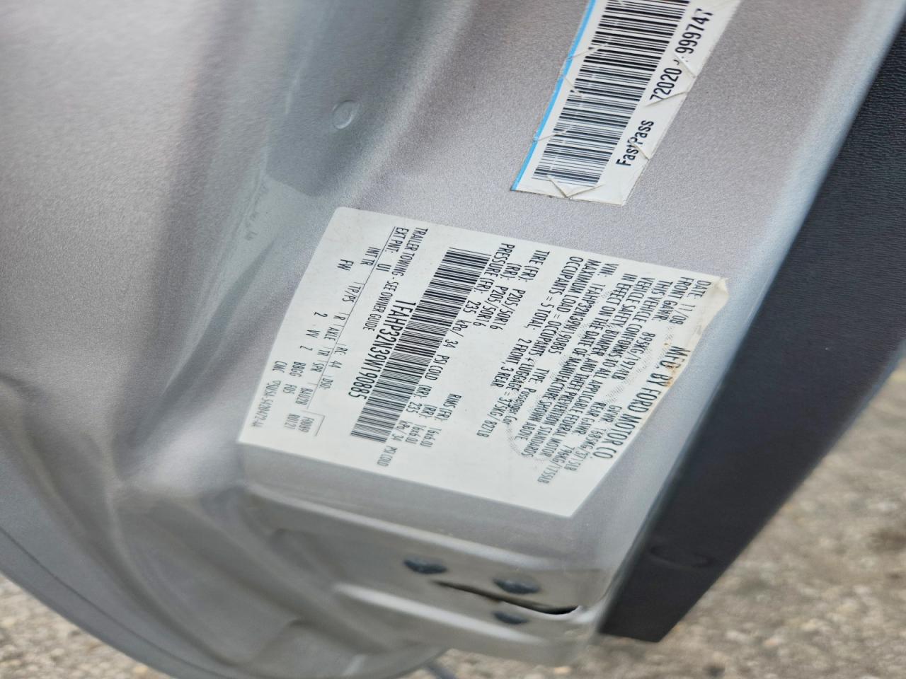2009 Ford Focus Se Silver vin: 1FAHP32N39W190885