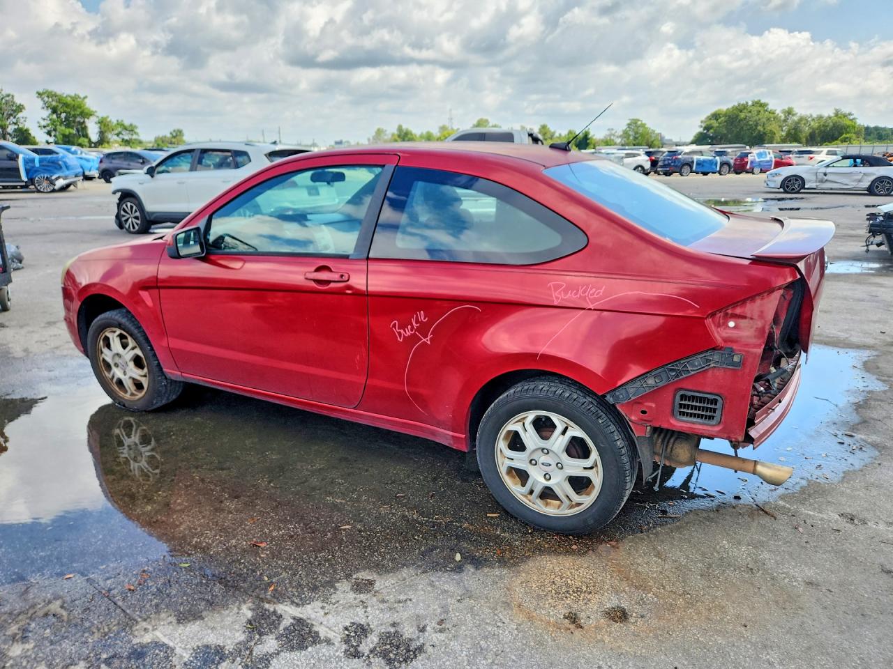 2009 Ford Focus Se Red vin: 1FAHP32N69W202141