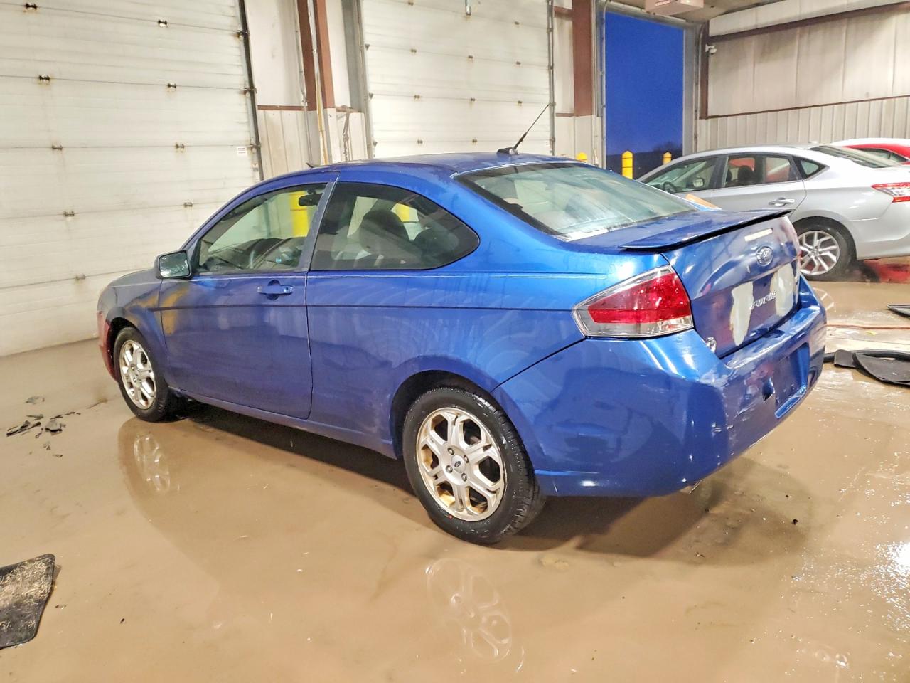 2009 Ford Focus Se Blue vin: 1FAHP32N79W149157