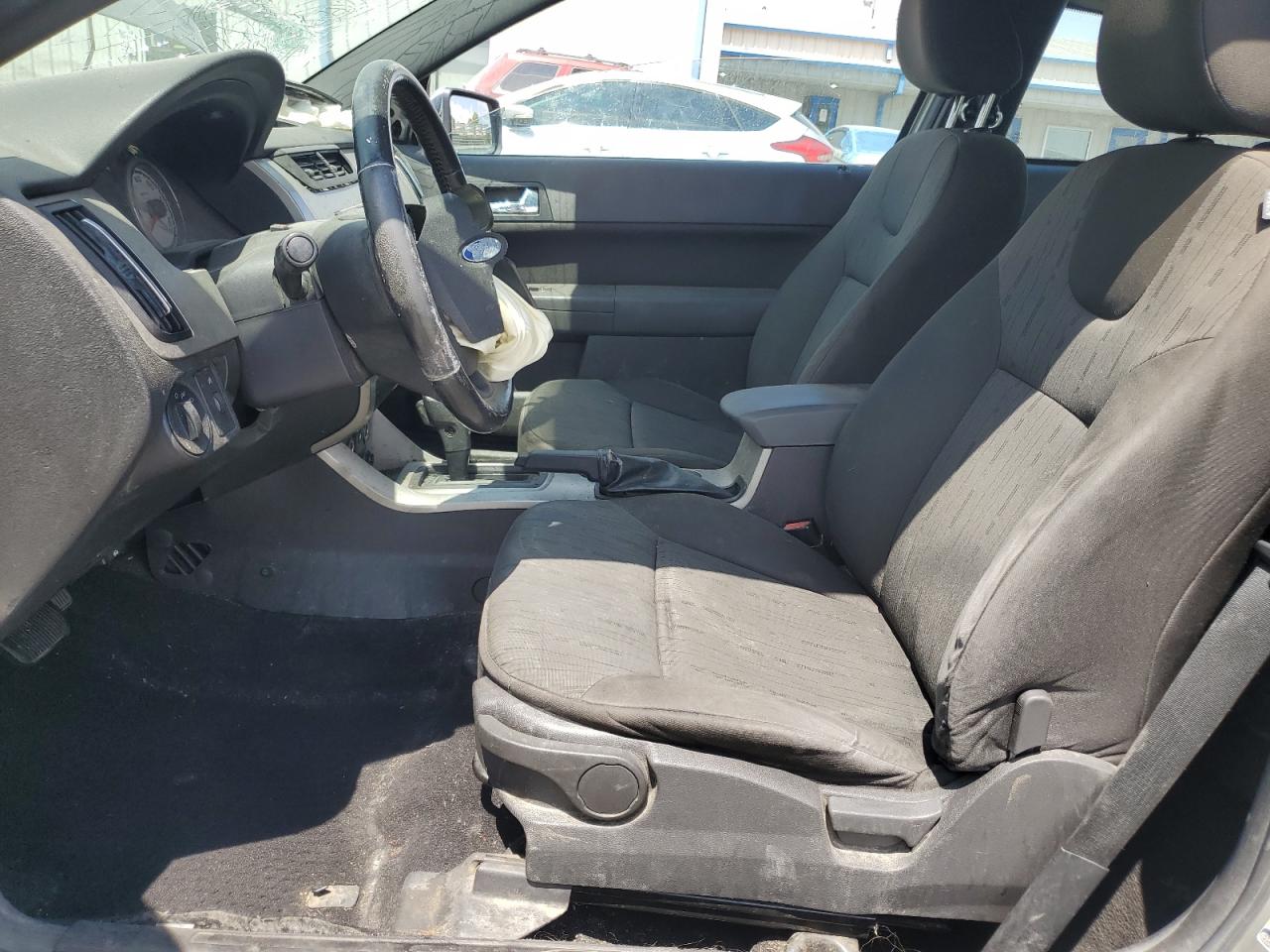 2008 Ford Focus Se Silver vin: 1FAHP33N58W207053