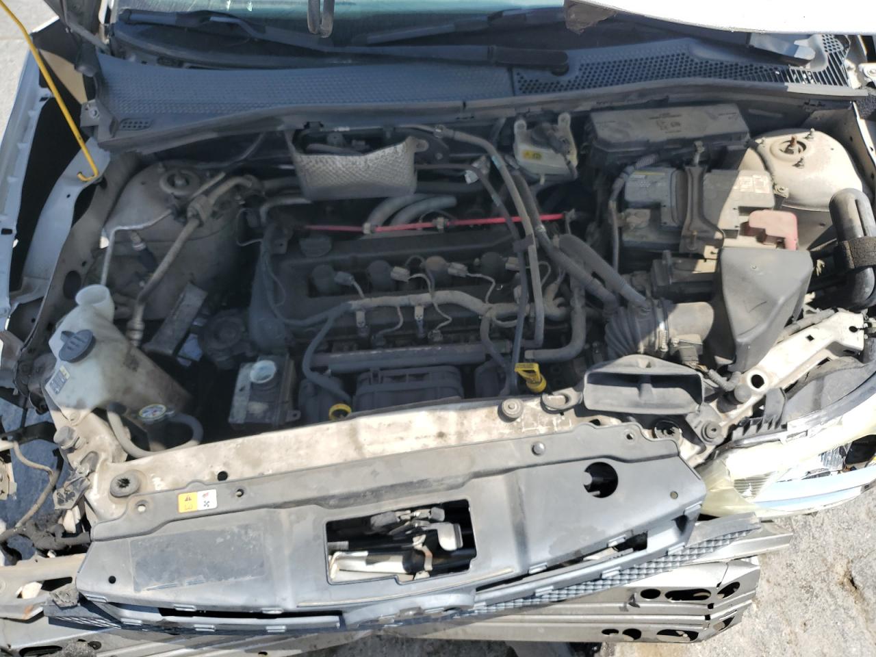 2008 Ford Focus Se Silver vin: 1FAHP33N58W207053