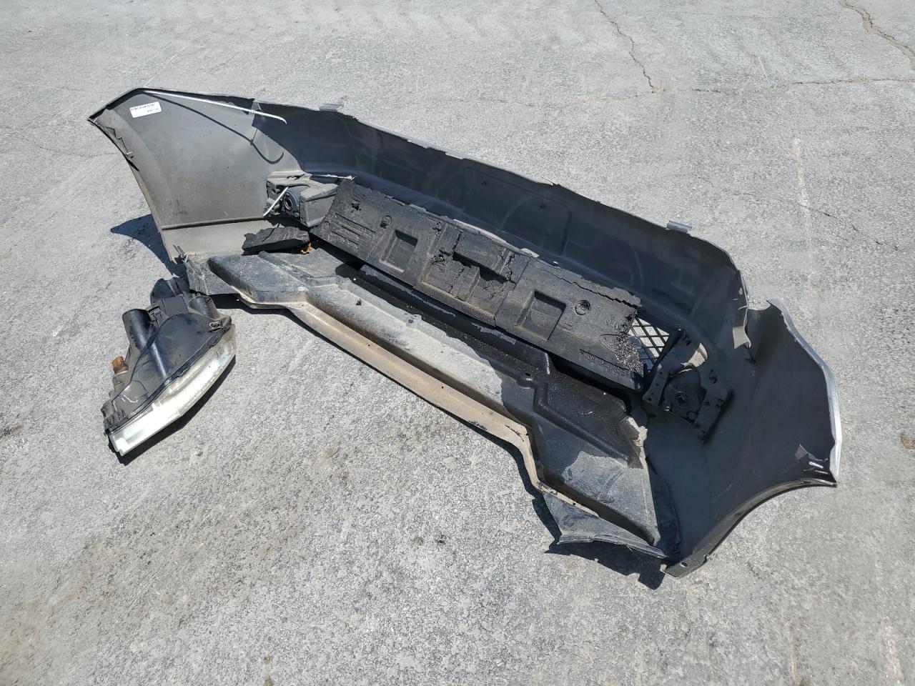 2008 Ford Focus Se Silver vin: 1FAHP33N58W207053