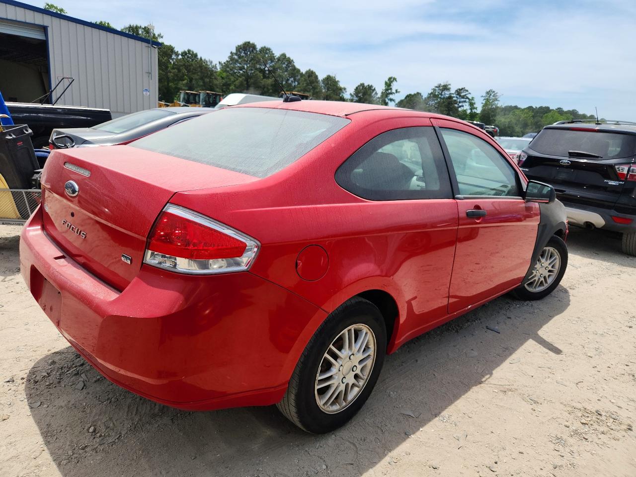2008 Ford Focus Se Красный vin: 1FAHP33N58W257886