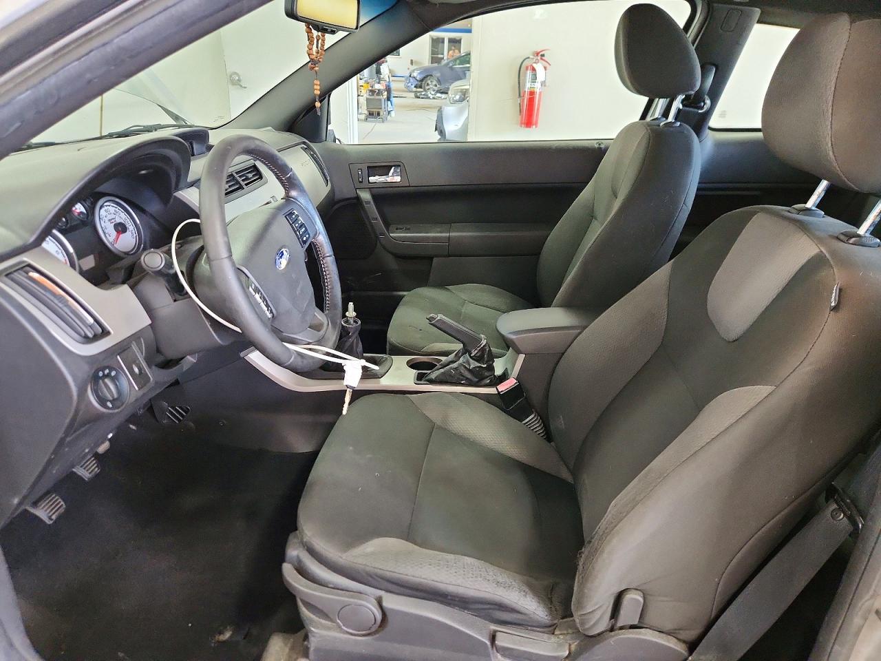 2009 Ford Focus Ses Silver vin: 1FAHP33N69W200629