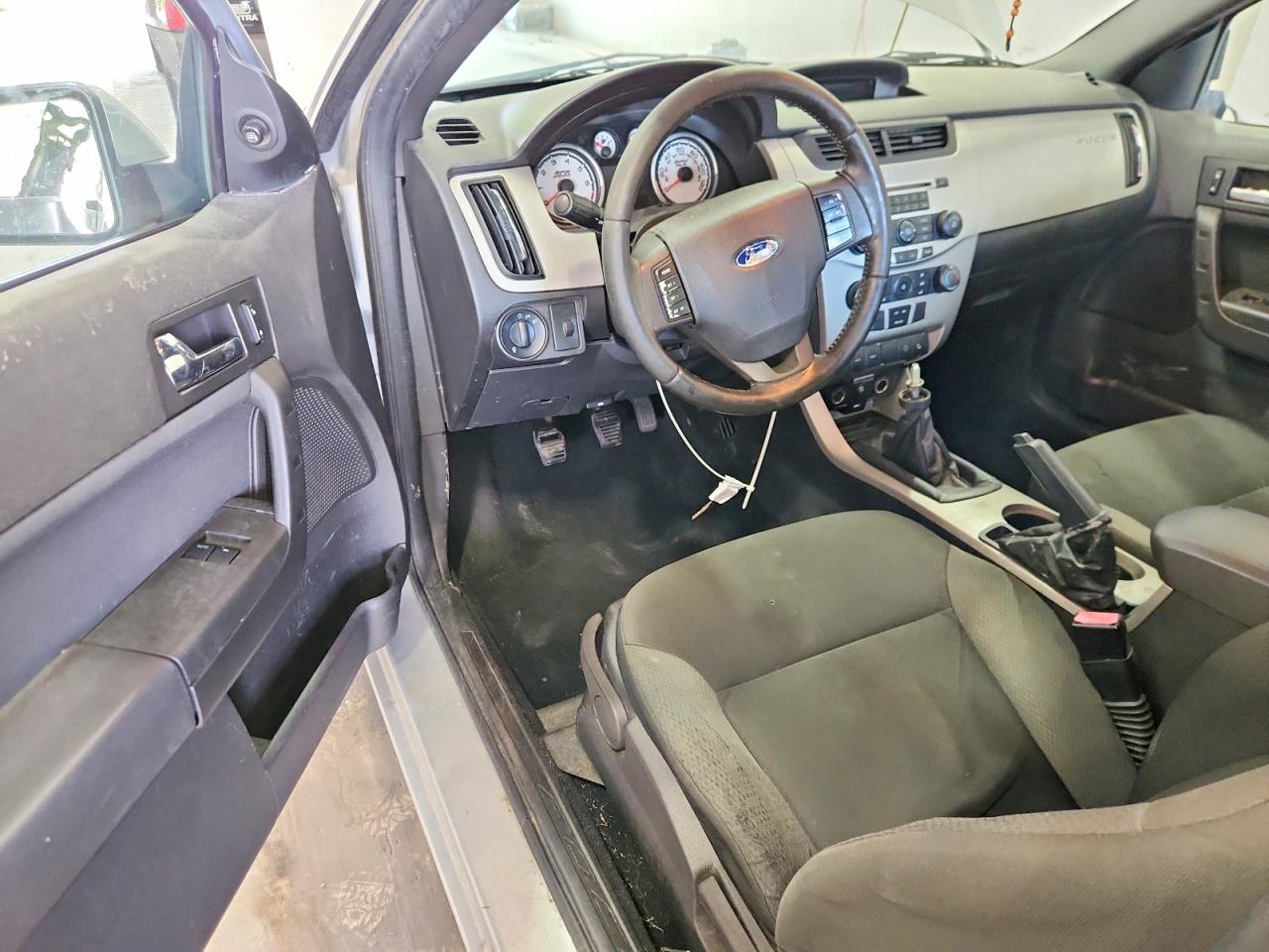 2009 Ford Focus Ses Silver vin: 1FAHP33N69W200629