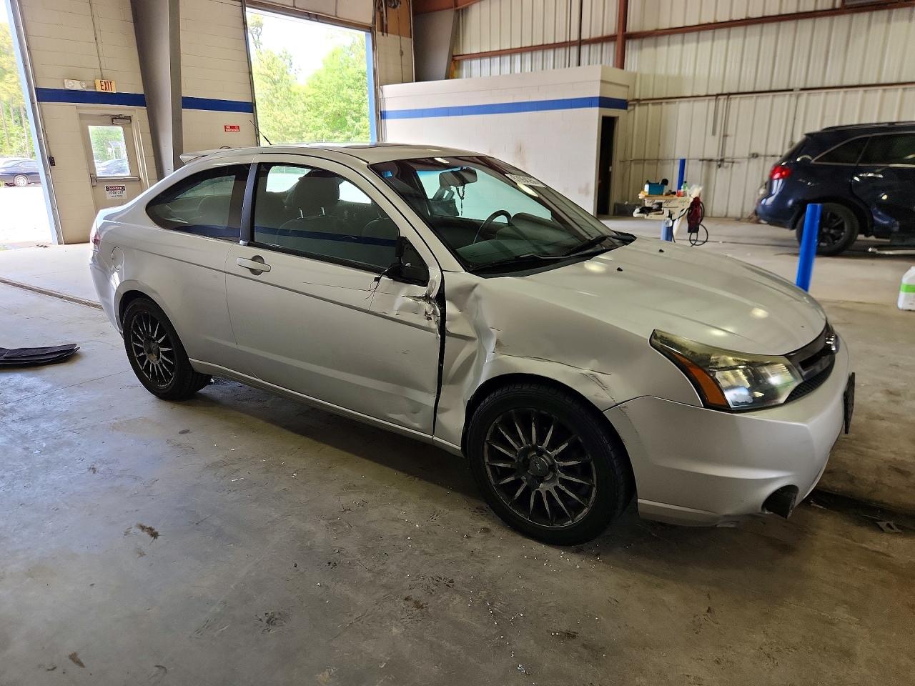 2009 Ford Focus Ses Silver vin: 1FAHP33N69W200629