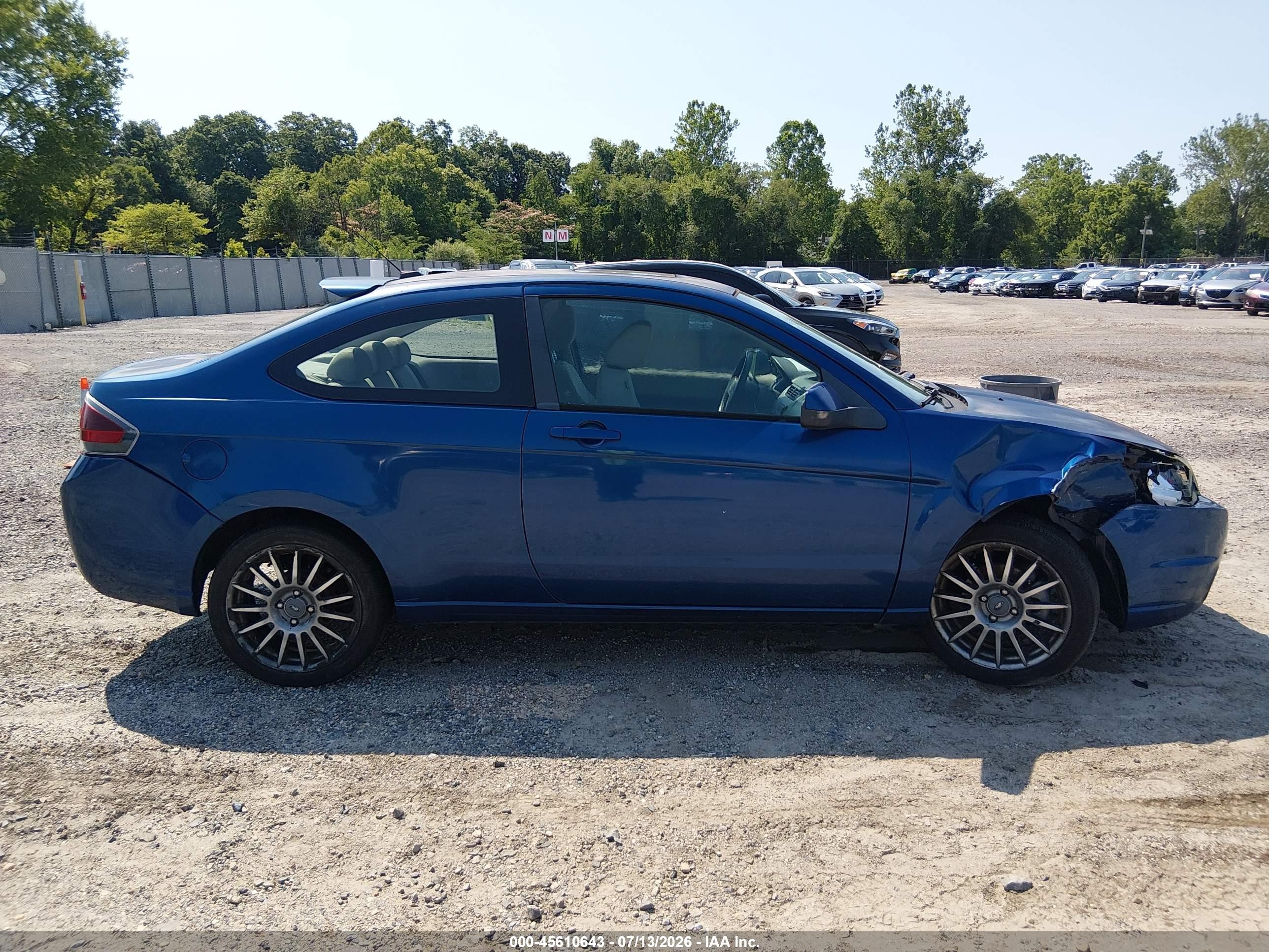 2009 Ford Focus Ses Blue vin: 1FAHP33N79W149805