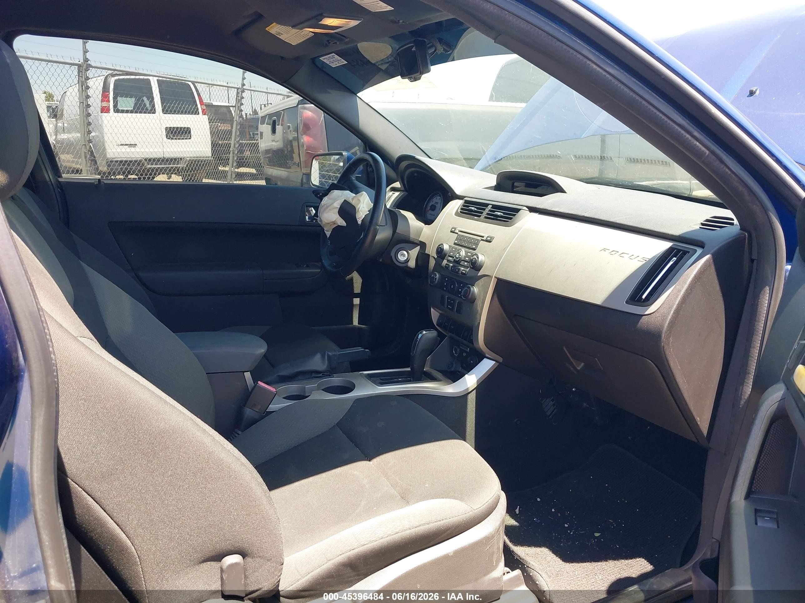 2009 Ford Focus Ses Blue vin: 1FAHP33N79W225474