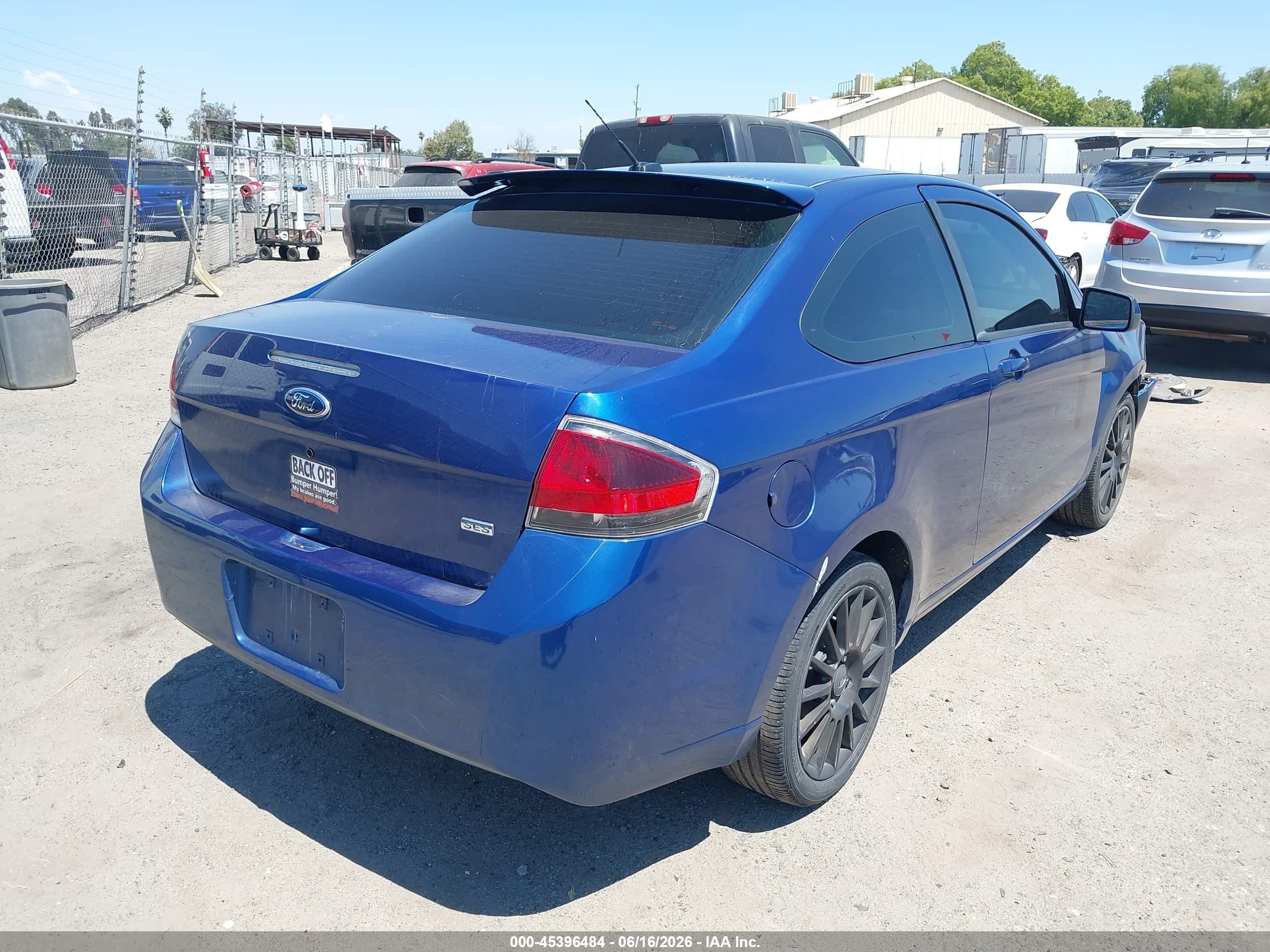 2009 Ford Focus Ses Blue vin: 1FAHP33N79W225474