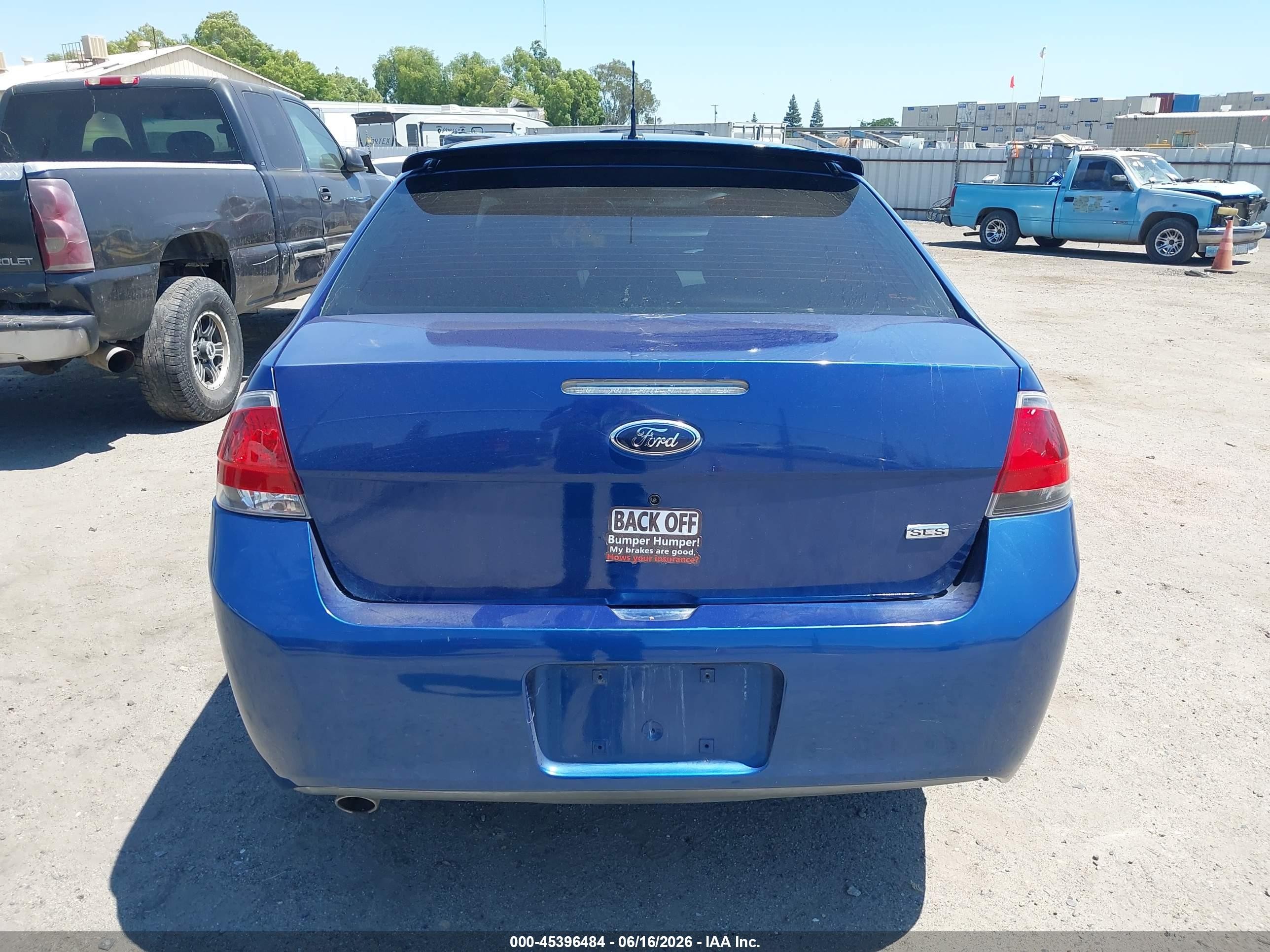 2009 Ford Focus Ses Blue vin: 1FAHP33N79W225474