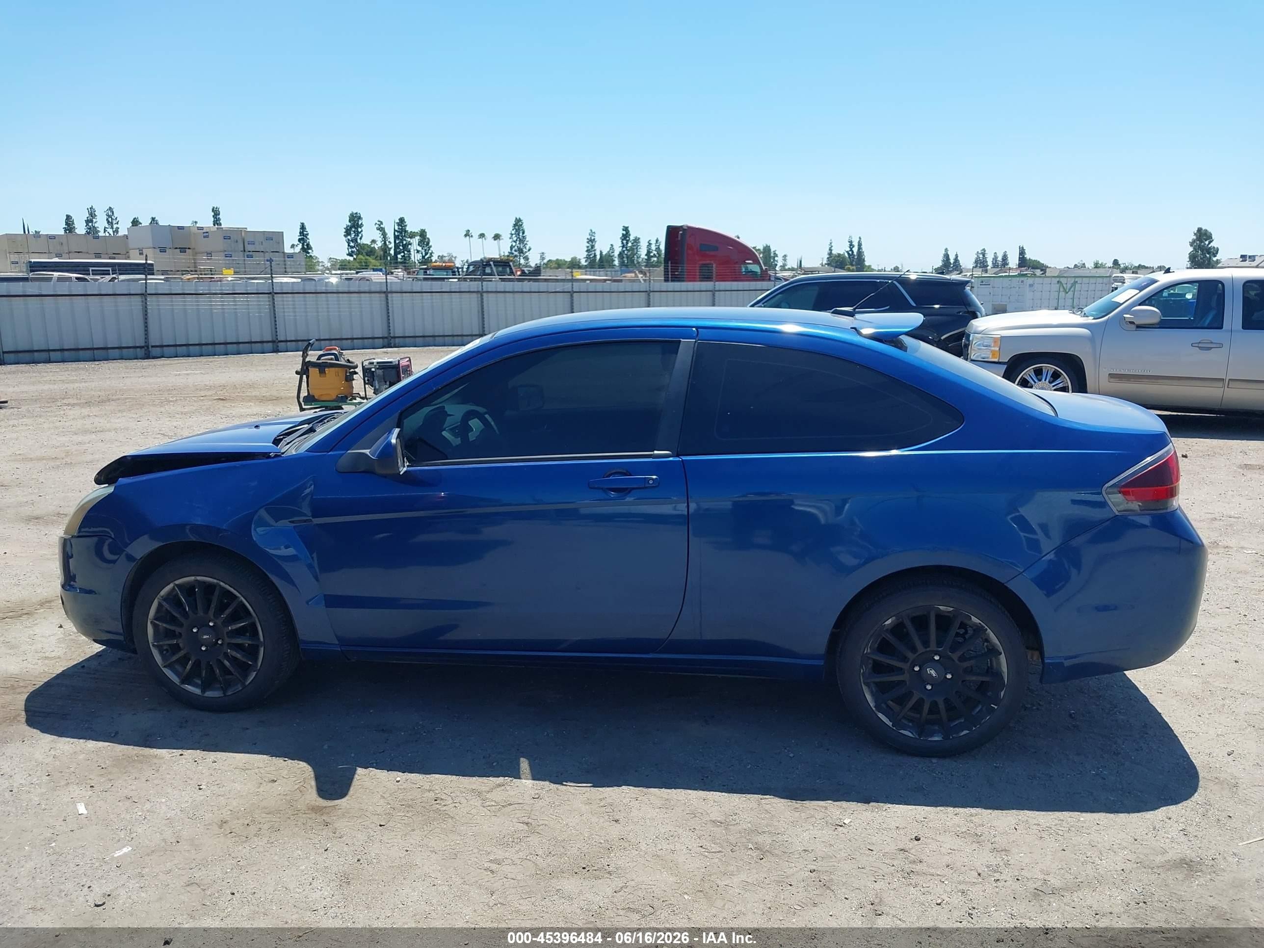2009 Ford Focus Ses Blue vin: 1FAHP33N79W225474