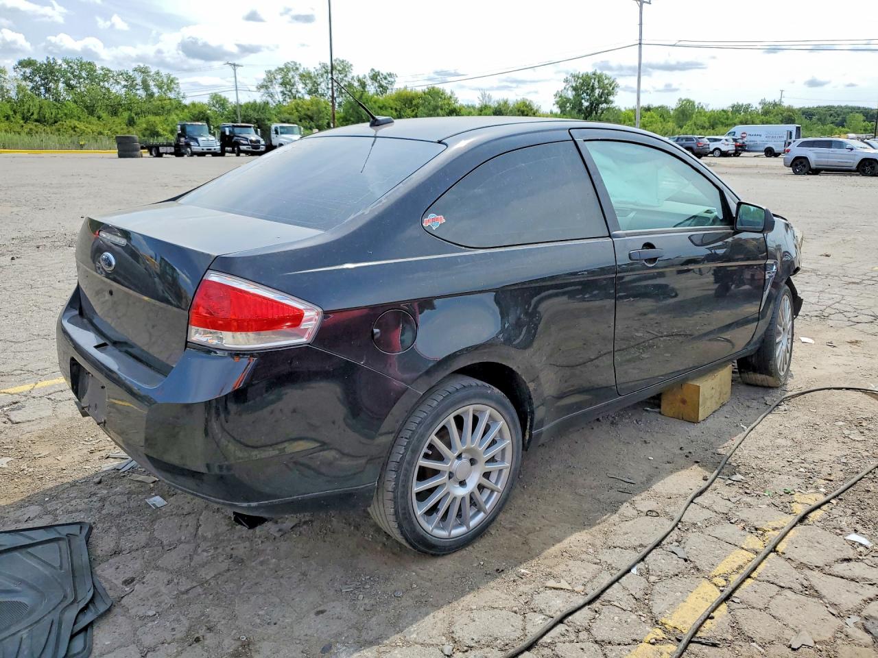 2008 Ford Focus Se Black vin: 1FAHP33N88W255839