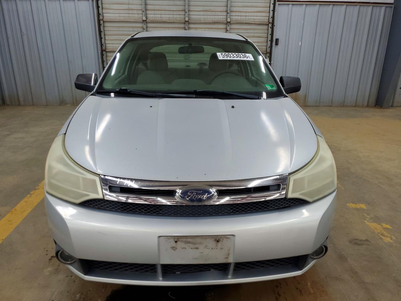 2008 Ford Focus Se Silver vin: 1FAHP33NX8W112908