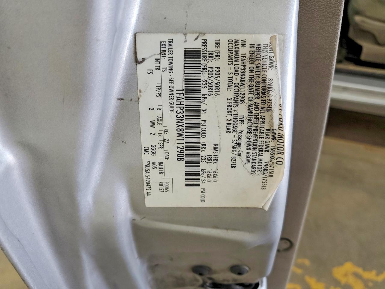 2008 Ford Focus Se Silver vin: 1FAHP33NX8W112908
