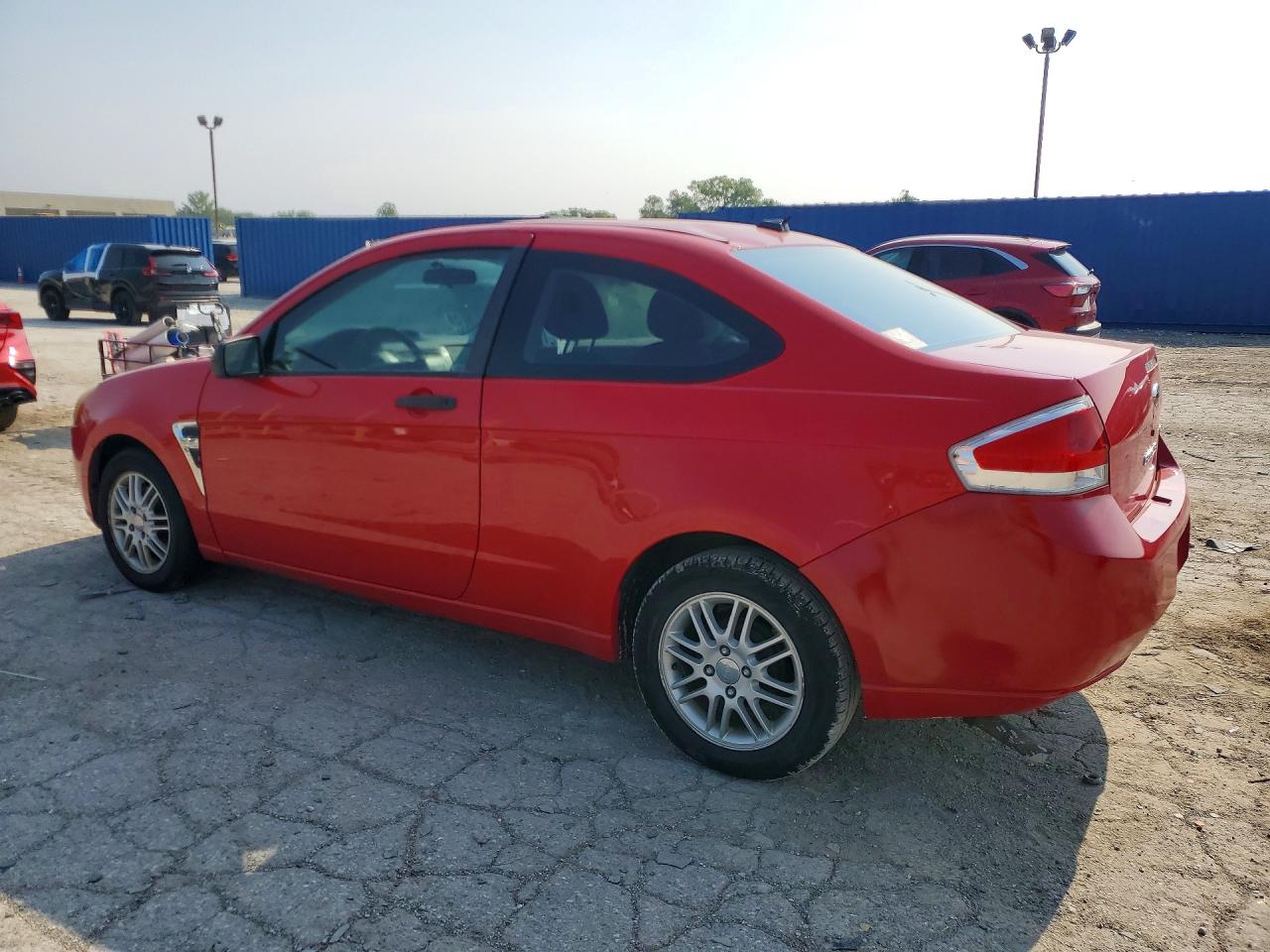2008 Ford Focus Se Red vin: 1FAHP33NX8W137615