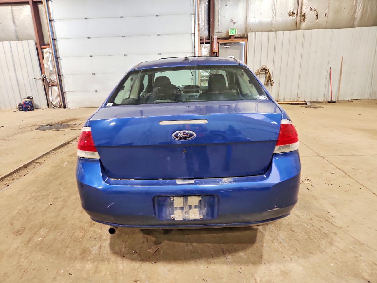 2008 Ford Focus Se Blue vin: 1FAHP33NX8W237715
