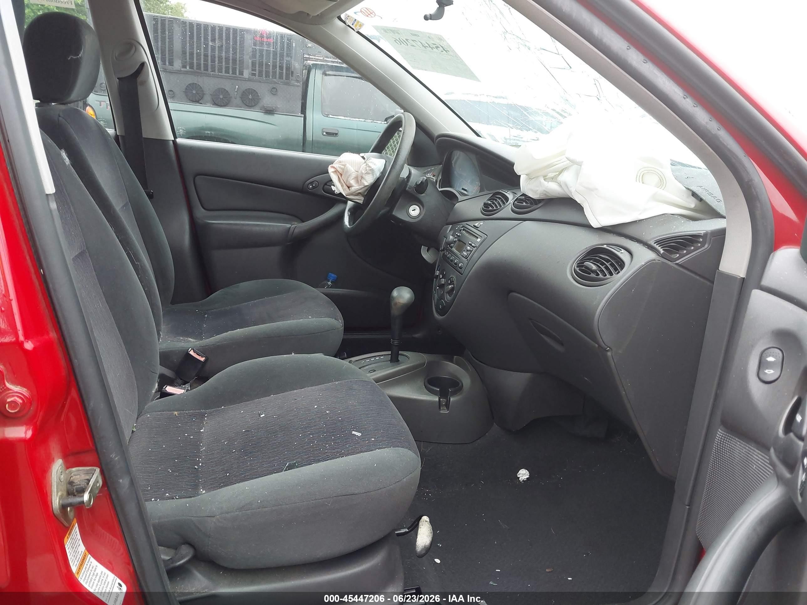 2000 Ford Focus Se Красный vin: 1FAHP343XYW183250
