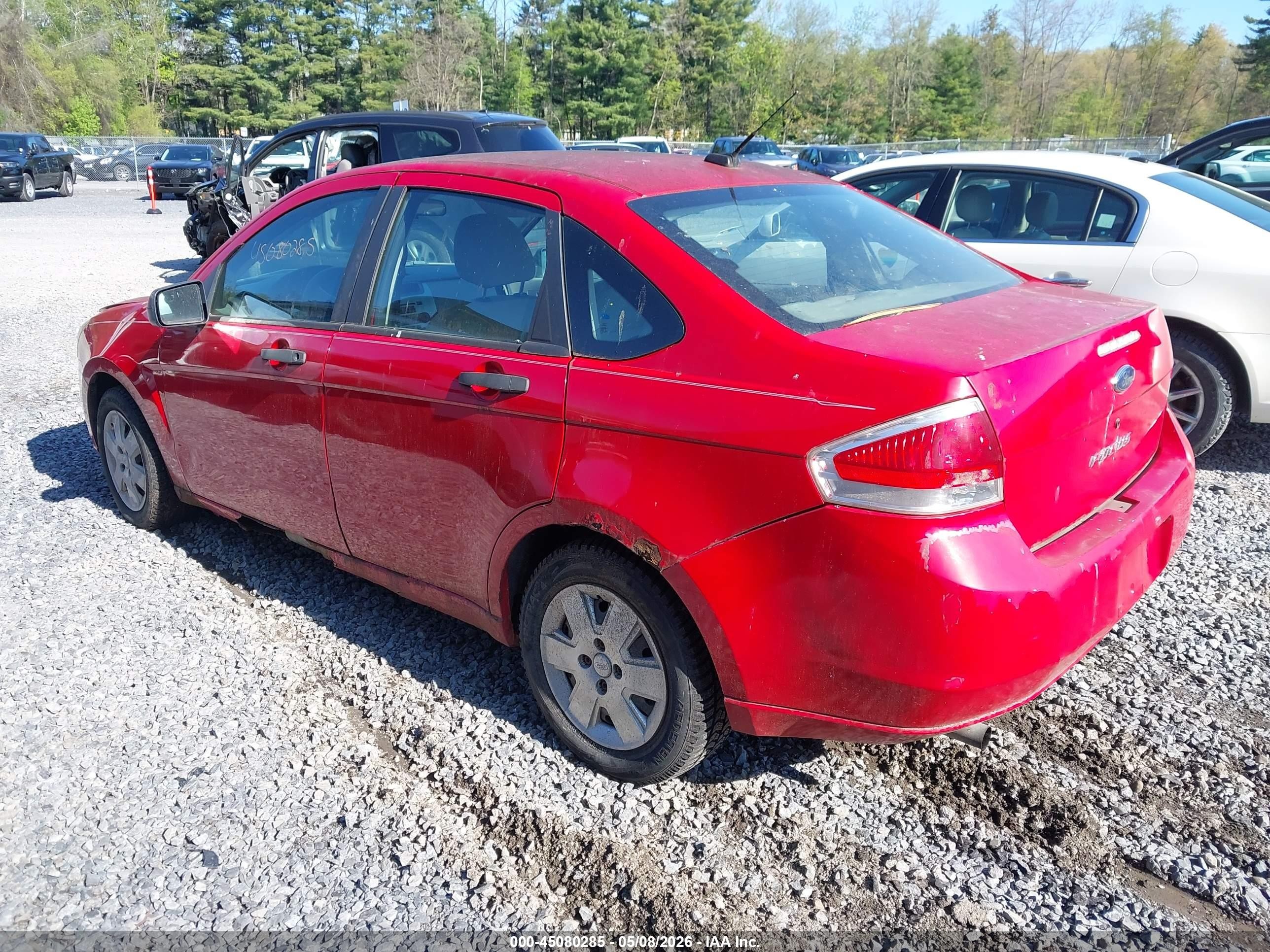 2008 Ford Focus S Red vin: 1FAHP34N08W107862