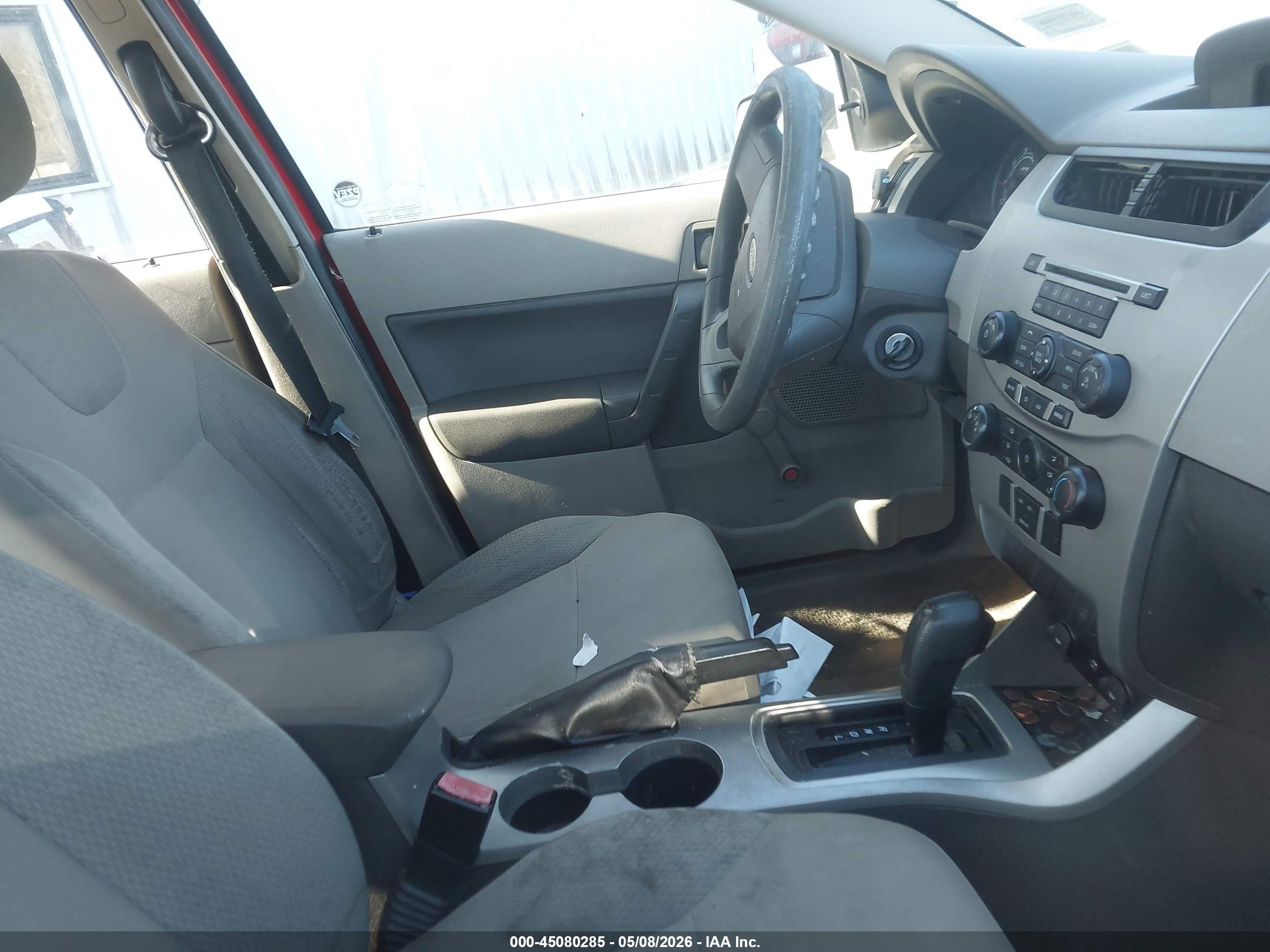 2008 Ford Focus S Red vin: 1FAHP34N08W107862