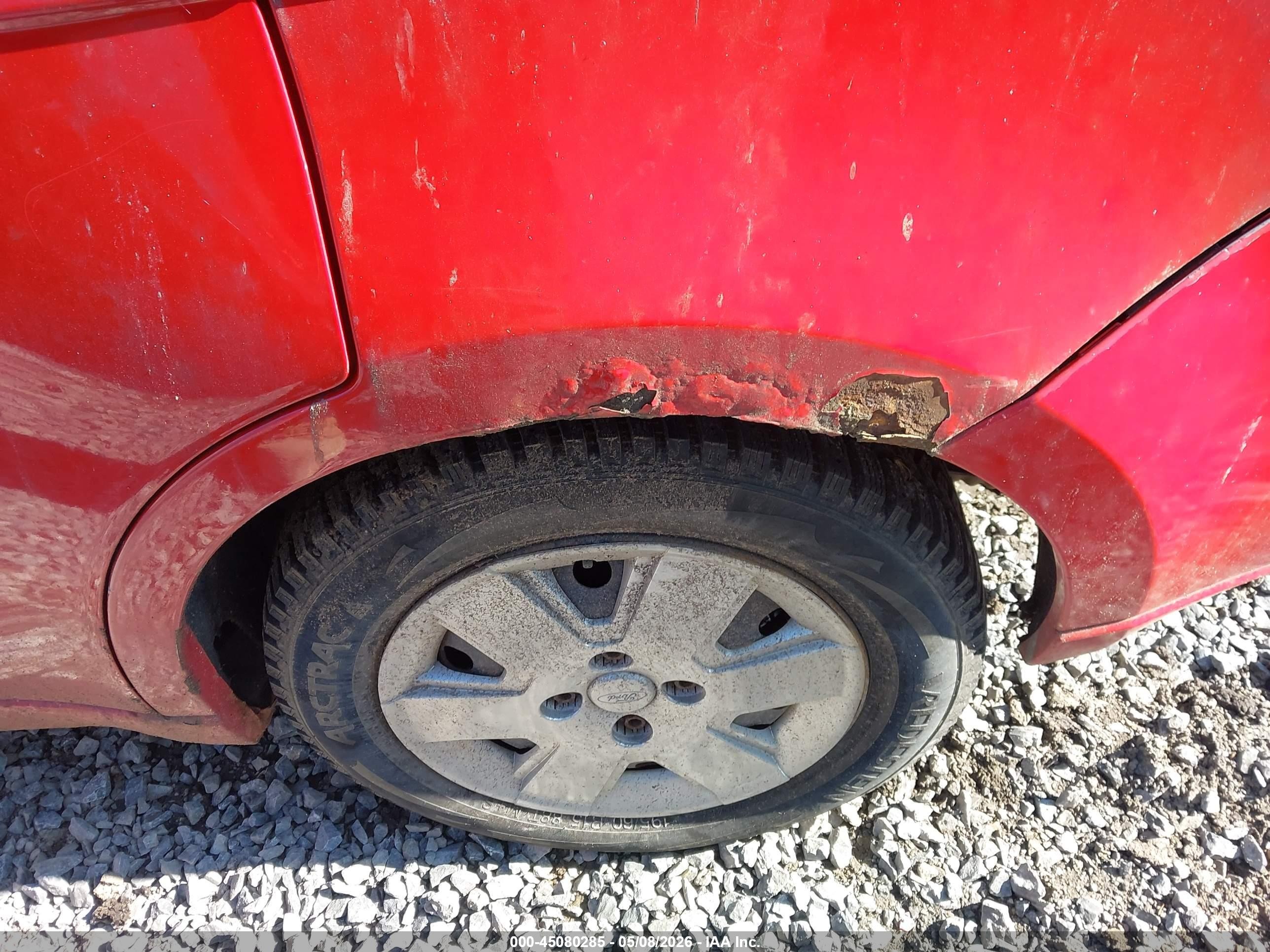 2008 Ford Focus S Red vin: 1FAHP34N08W107862