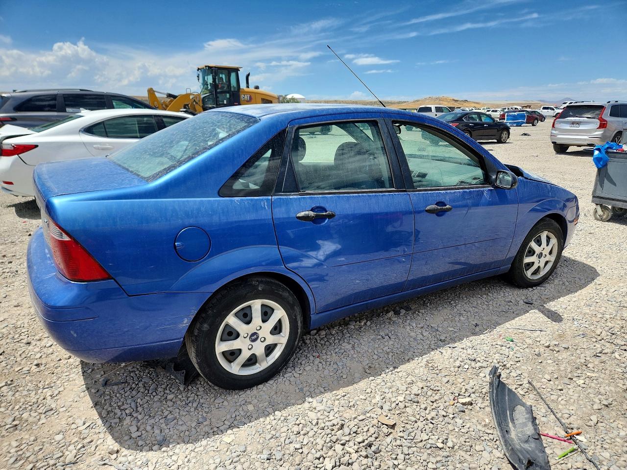 2005 Ford Focus Zx4 Blue vin: 1FAHP34N15W186552
