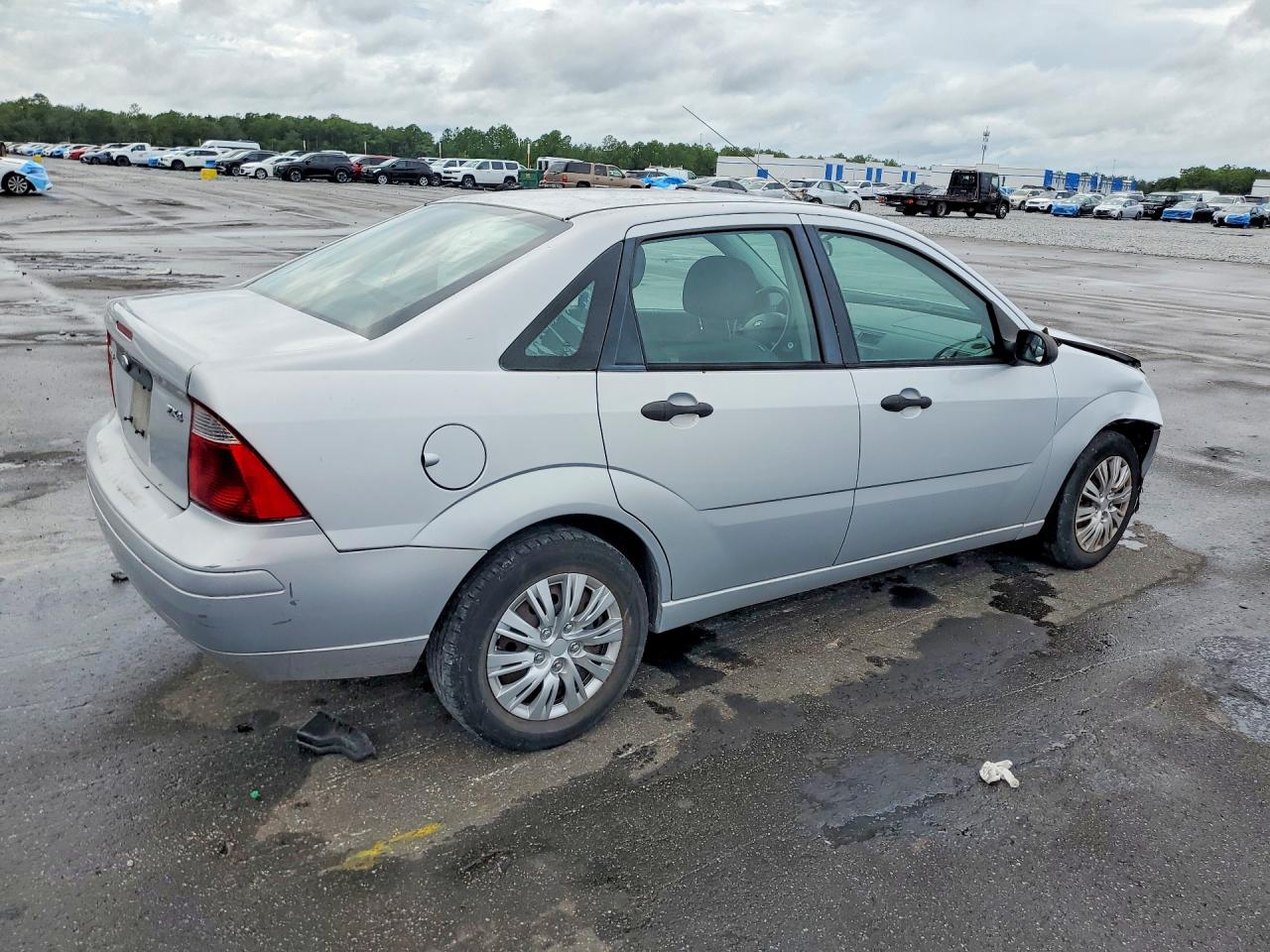 2006 Ford Focus Zx4 Silver vin: 1FAHP34N16W128359
