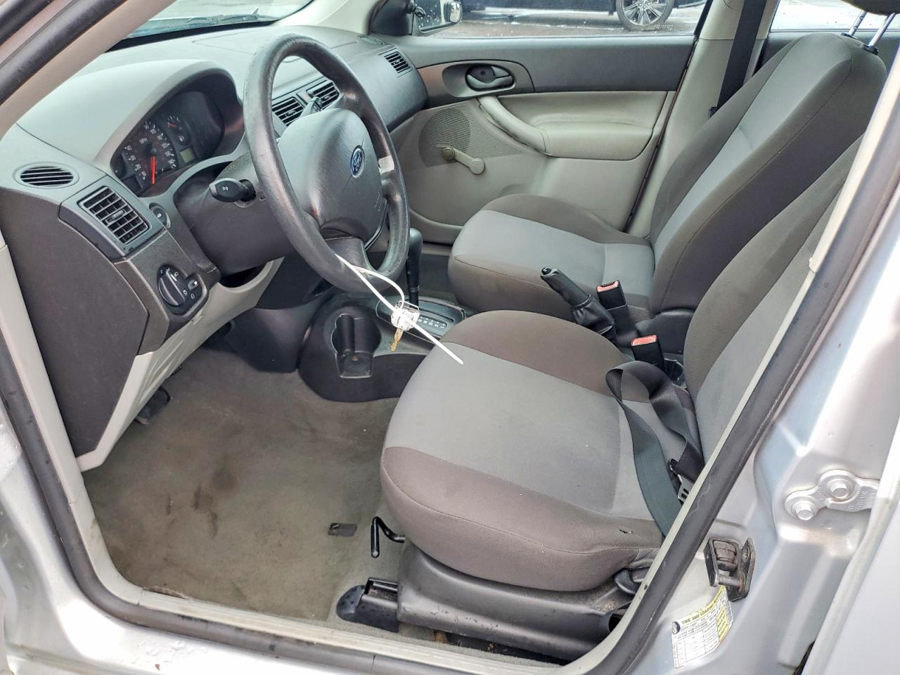2006 Ford Focus Zx4 Silver vin: 1FAHP34N16W128359