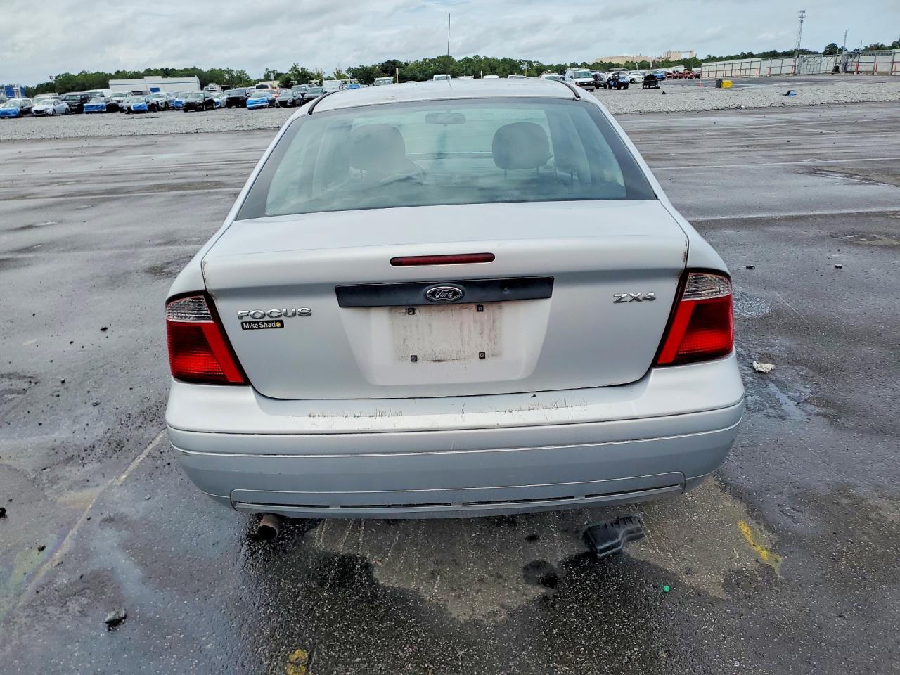 2006 Ford Focus Zx4 Silver vin: 1FAHP34N16W128359
