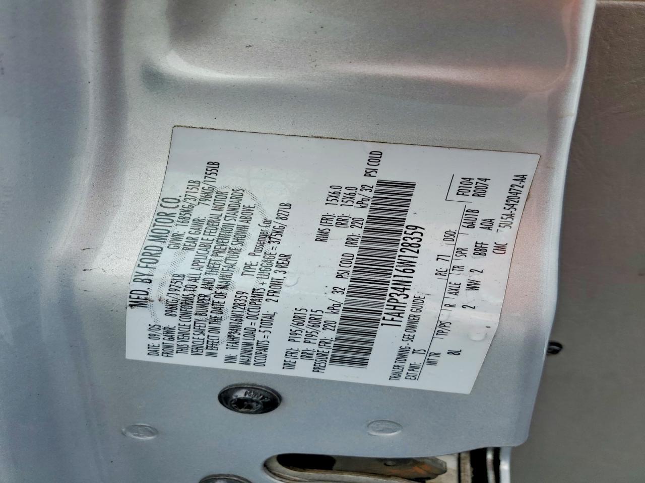 2006 Ford Focus Zx4 Silver vin: 1FAHP34N16W128359