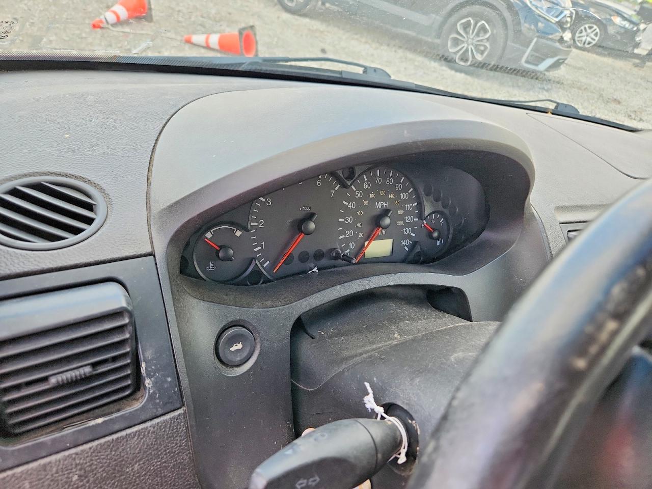 2006 Ford Focus Zx4 Burgundy vin: 1FAHP34N16W249697